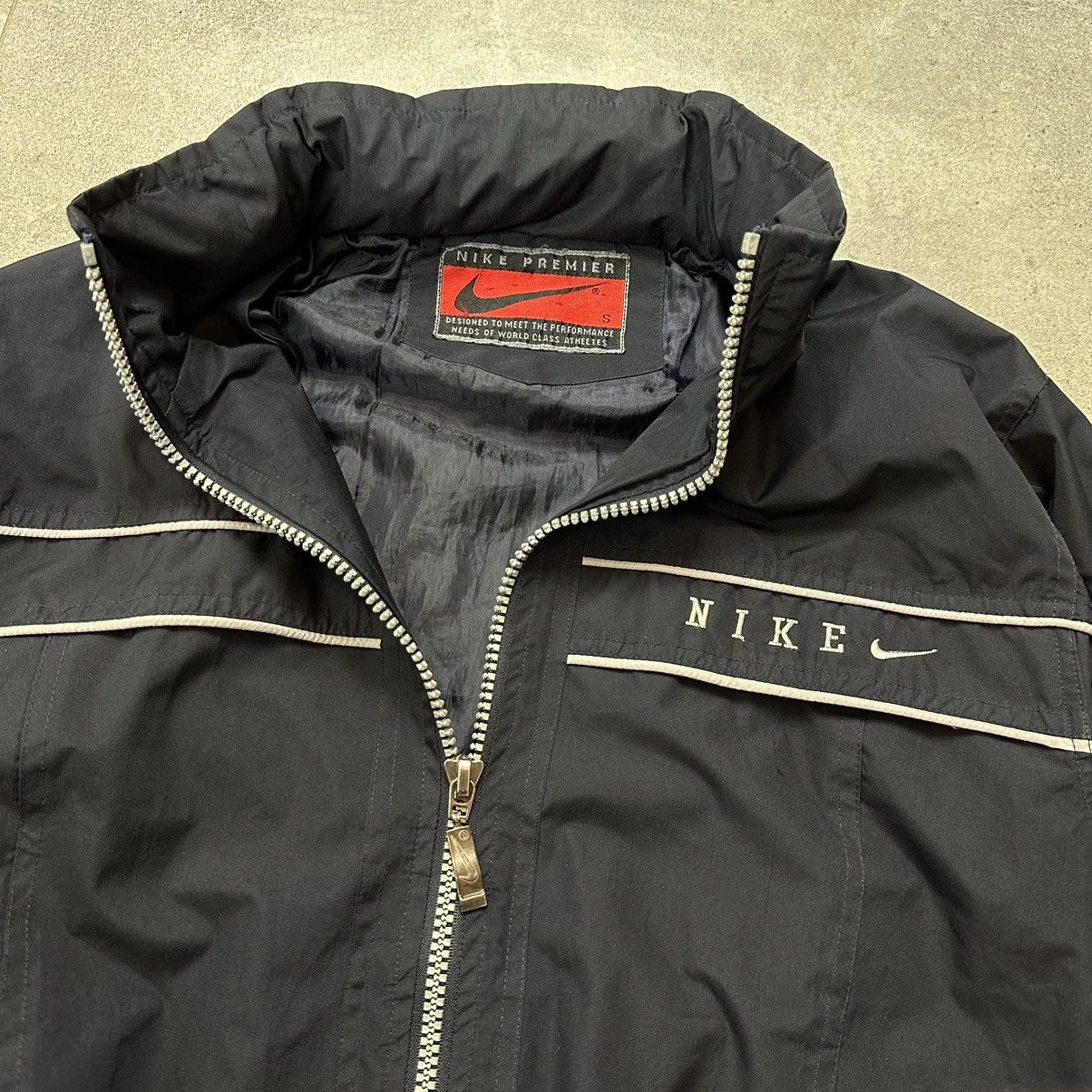 Nike Nike Premier vintage jacket S black 90s 00s Size US S / EU 44-46 / 1 - 4 Thumbnail