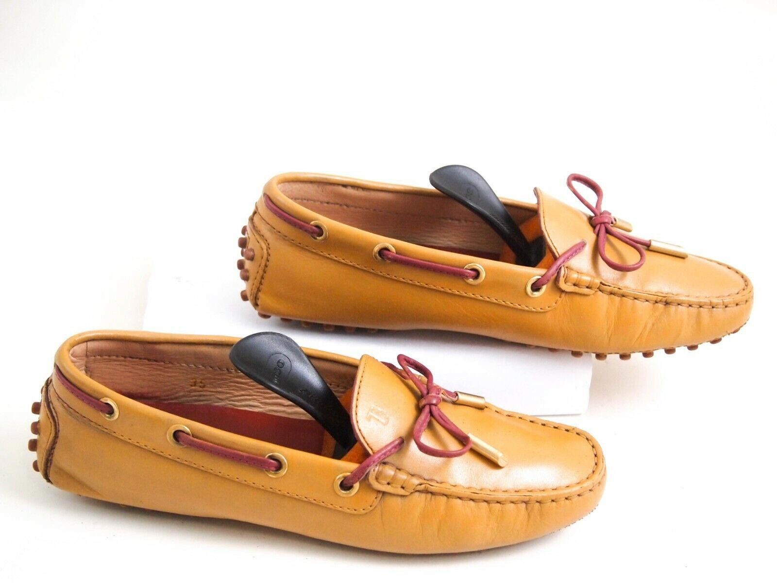 Tod's Tod's Gommino Driving Loafers Beige Leather EU 35 US 5 Size US 5 / IT 35 - 2 Thumbnail