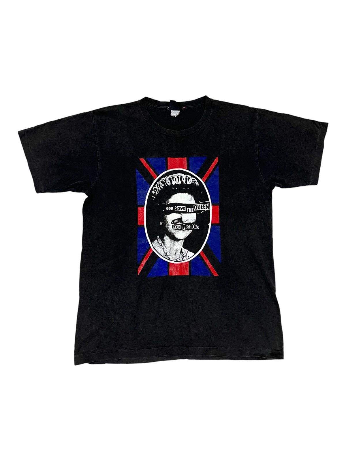 Band Tees × Vintage Vintage 2002 Sex Pistol God Save Queen Single Stitch Shirt Size US L / EU 52-54 / 3 - 1 Thumbnail