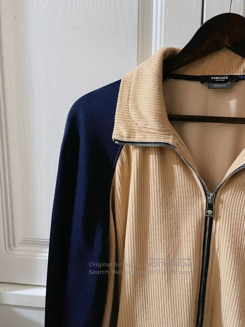Versace Versace Main line FW22 color-blocking stand-up collar logo Size US XL / EU 56 / 4 - 5 Thumbnail