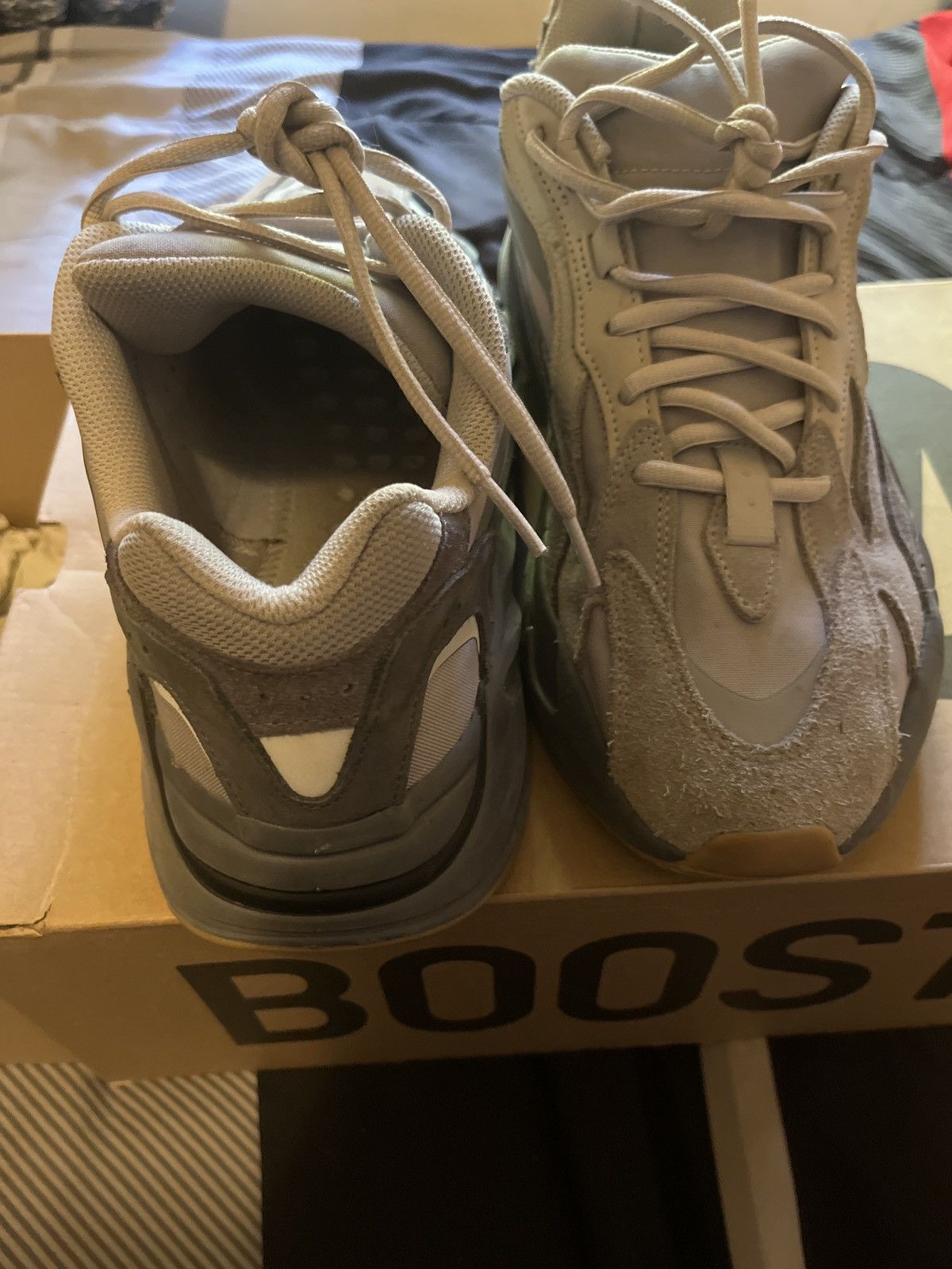 Yeezy Yezzy 700 v2 tephra Size US 11.5 / EU 44-45 - 5 Thumbnail