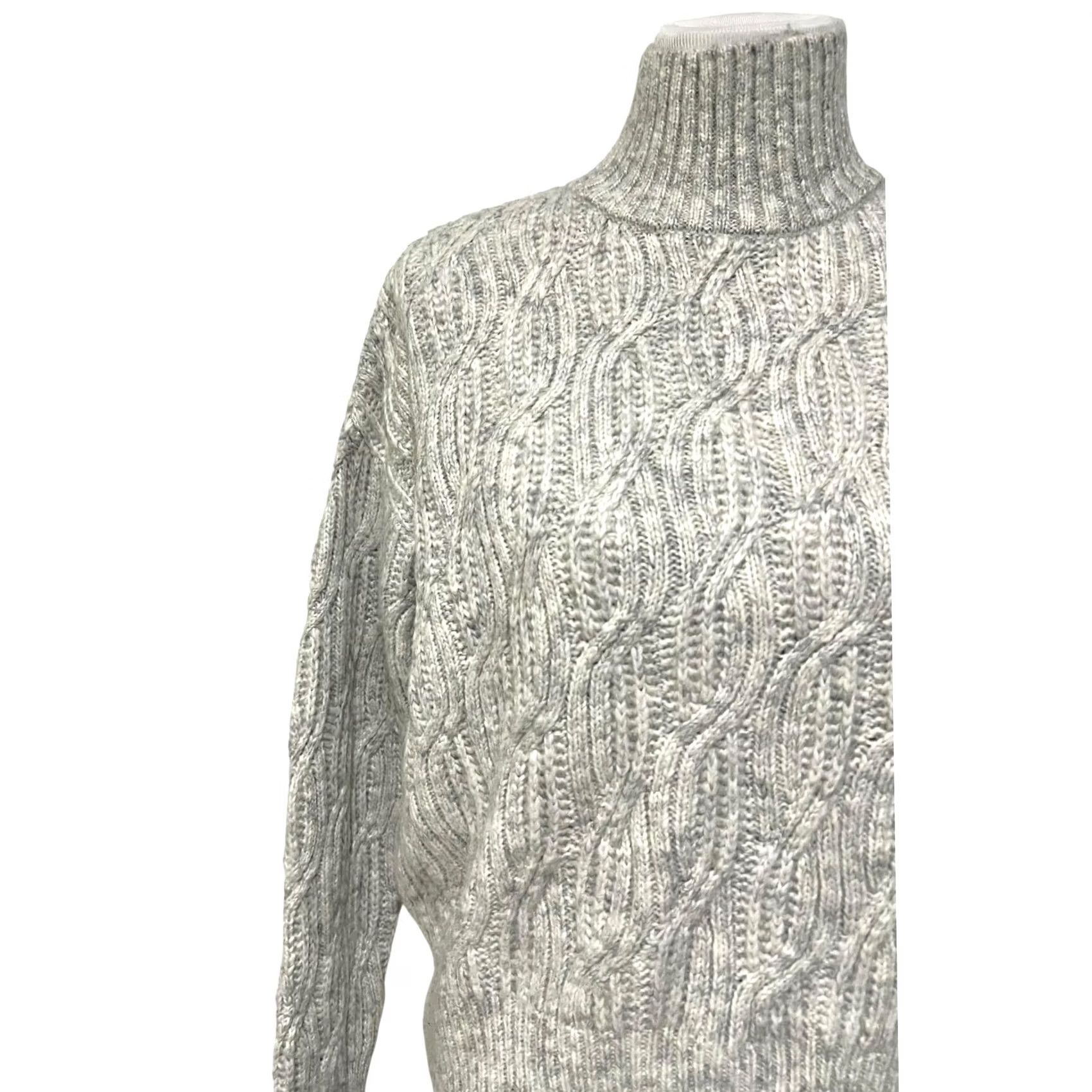 Vineyard Vines Vineyard Vines Women’s Sweater Cable Knit Turtleneck Light Gray Sz Small Pullover Crew Neck Long Sleeve Knit Style: Cable-Knit Adult Womens Ladies? Size S / US 4 / IT 40 - 5 Thumbnail
