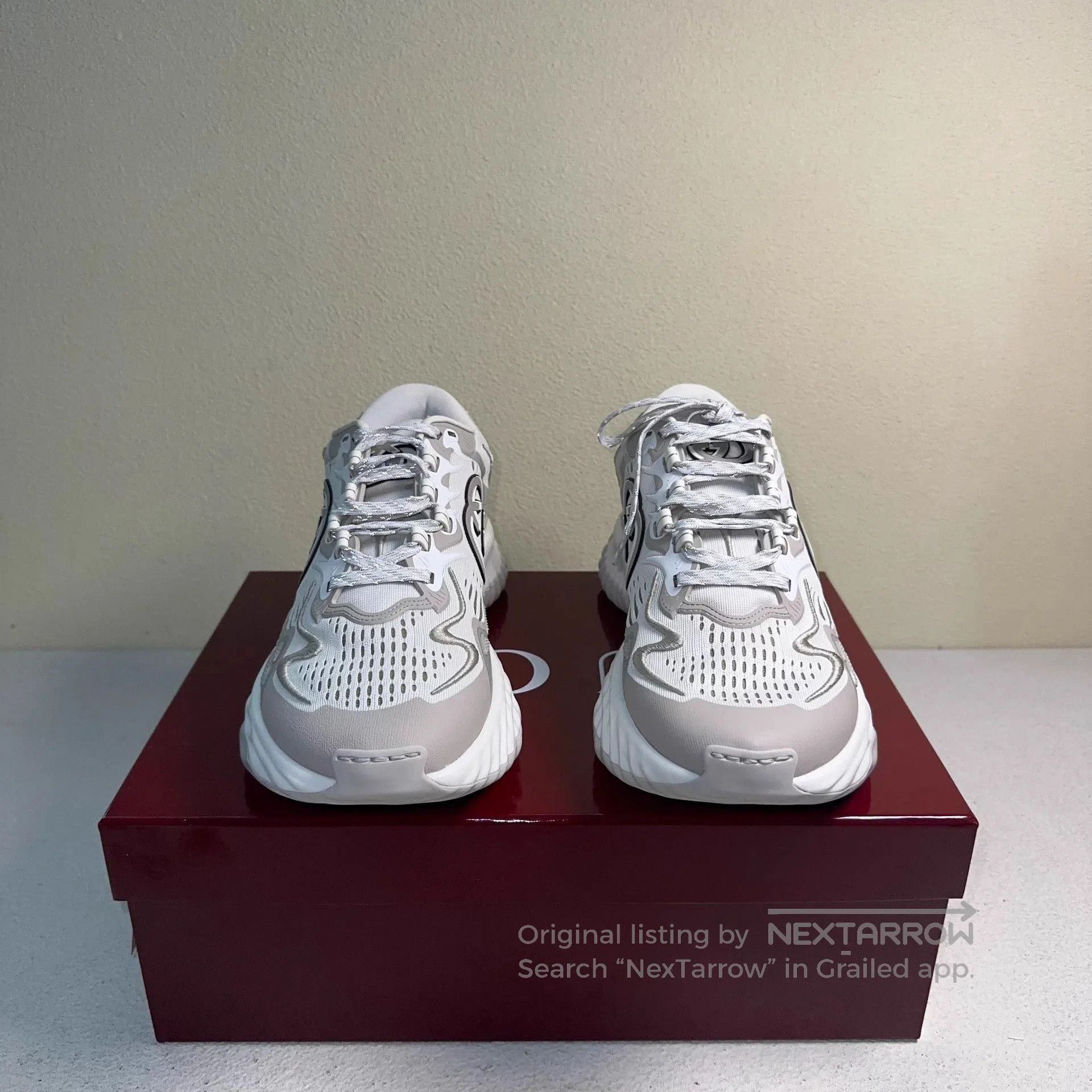 Gucci Gray Low-Top Sneakers Size 9. Size US 9 / EU 42 - 2 Thumbnail