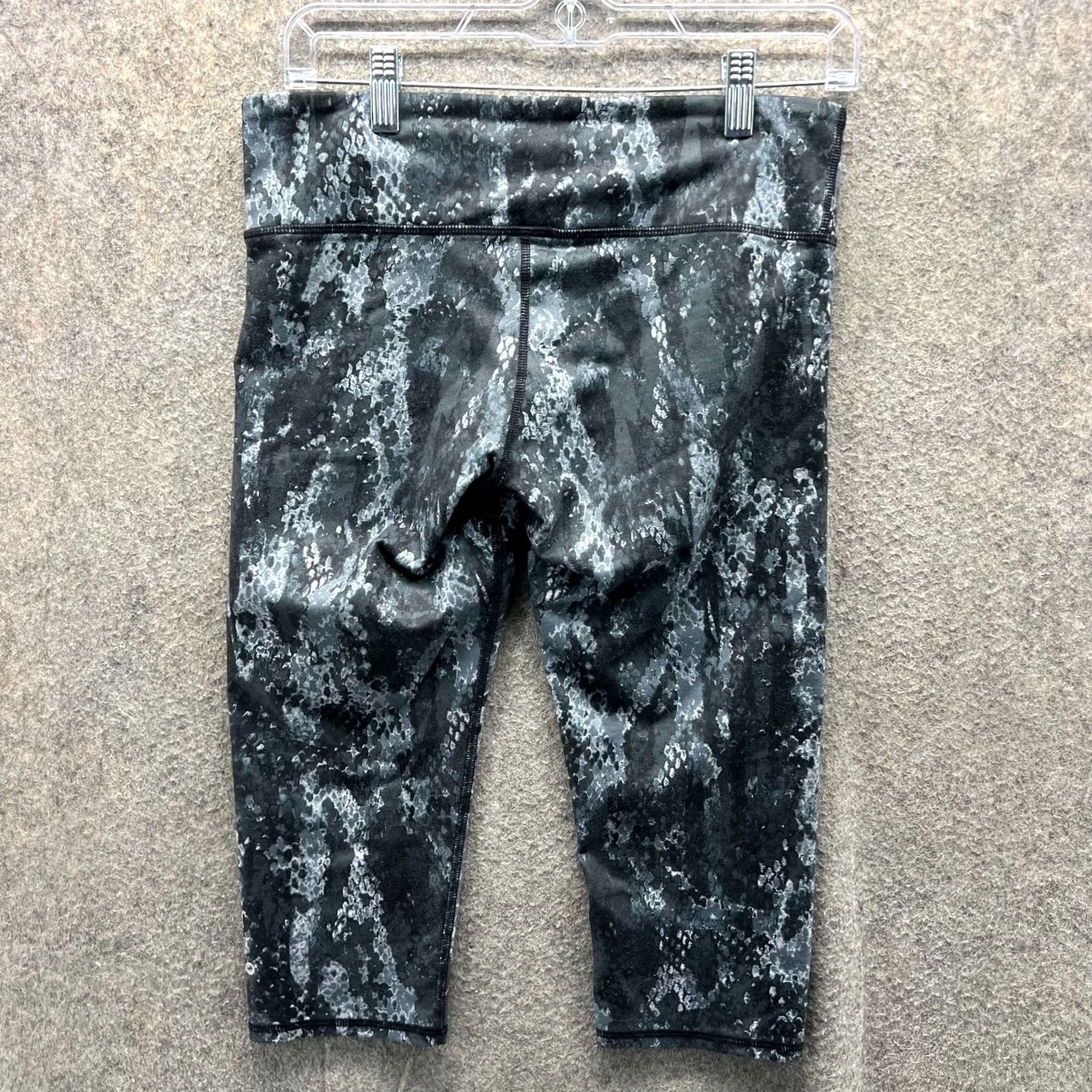 Alo Yoga Alo Yoga Pants Women Small Gray Anthracite High Waist Cropped Leggings Stretch Size 28" / US 6 / IT 42 - 2 Thumbnail