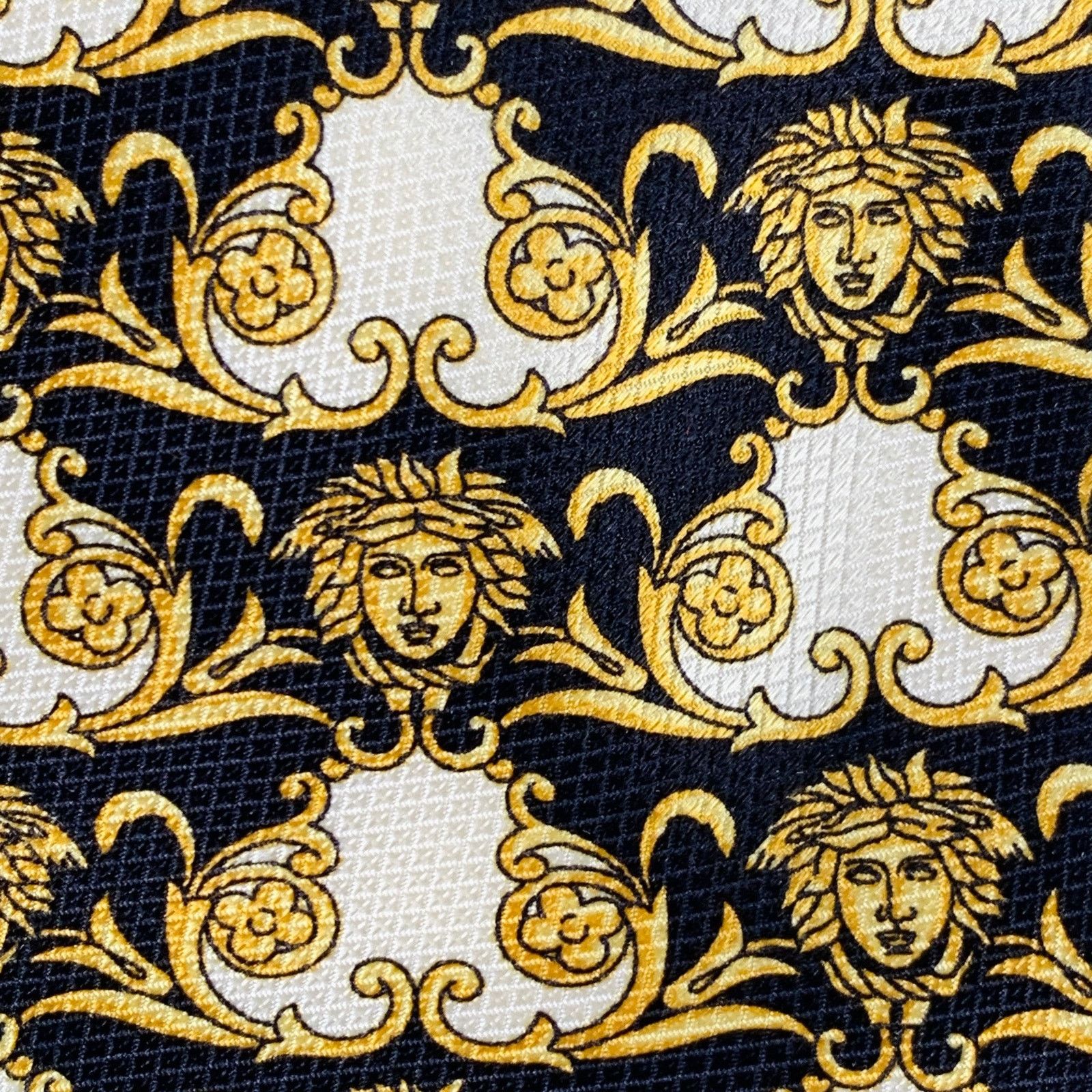Versace GIANNI VERSACE Black Gold Medusa Heads Silk Tie Size ONE SIZE - 2 Thumbnail