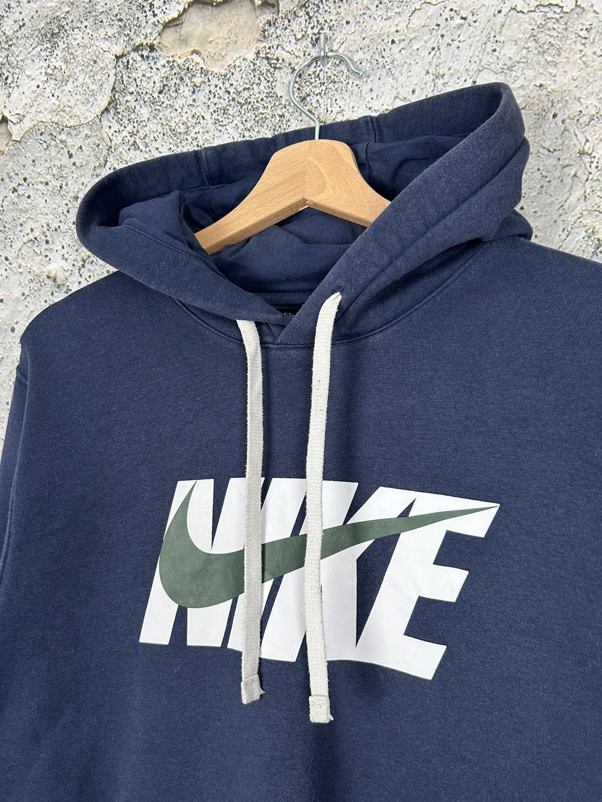 Nike Vintage Nike Big Logo Swoosh Hoodie Streetwear Gorpcore Size US S / EU 44-46 / 1 - 3 Thumbnail