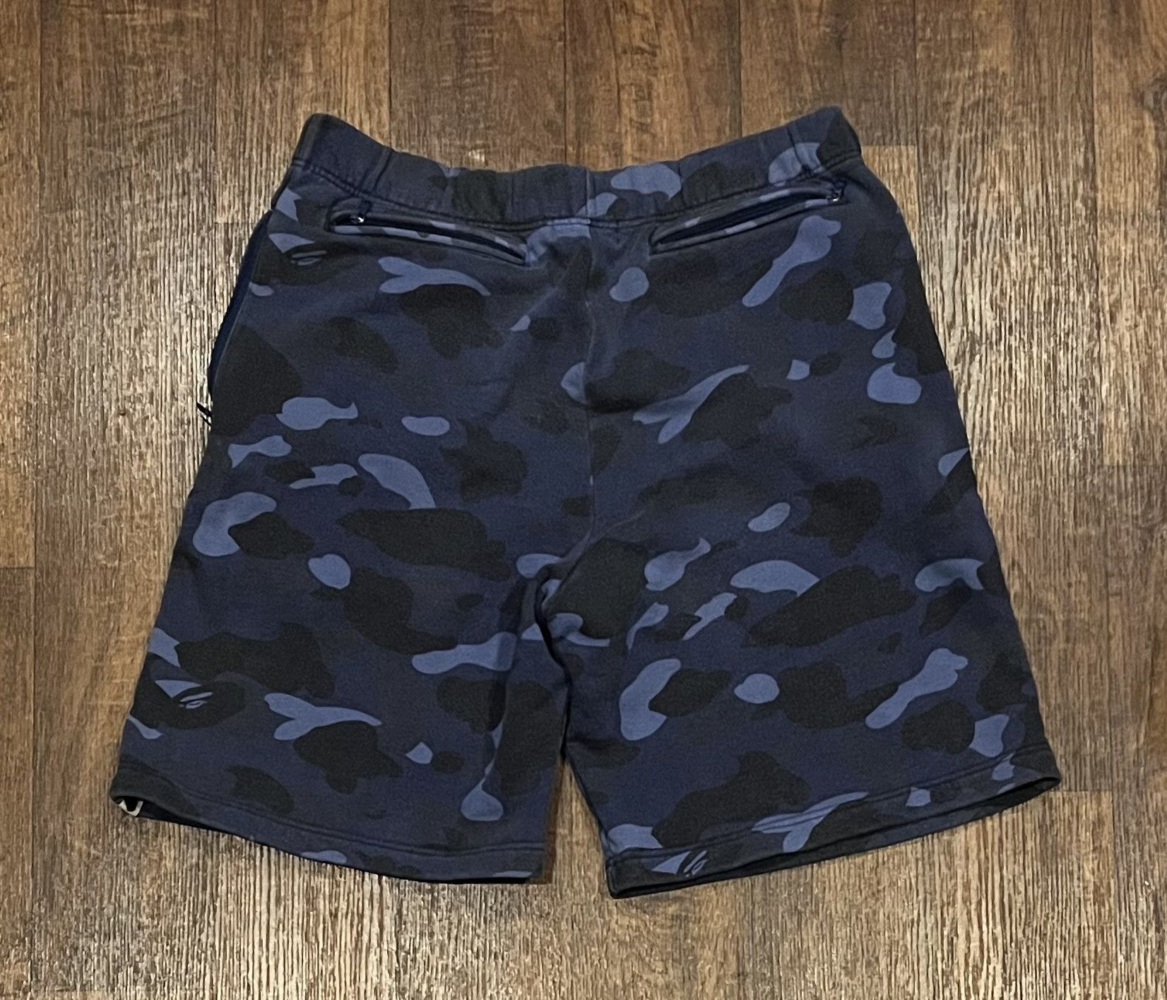 Bape Bape blue camo sweat shorts Size US 32 / EU 48 - 2 Thumbnail
