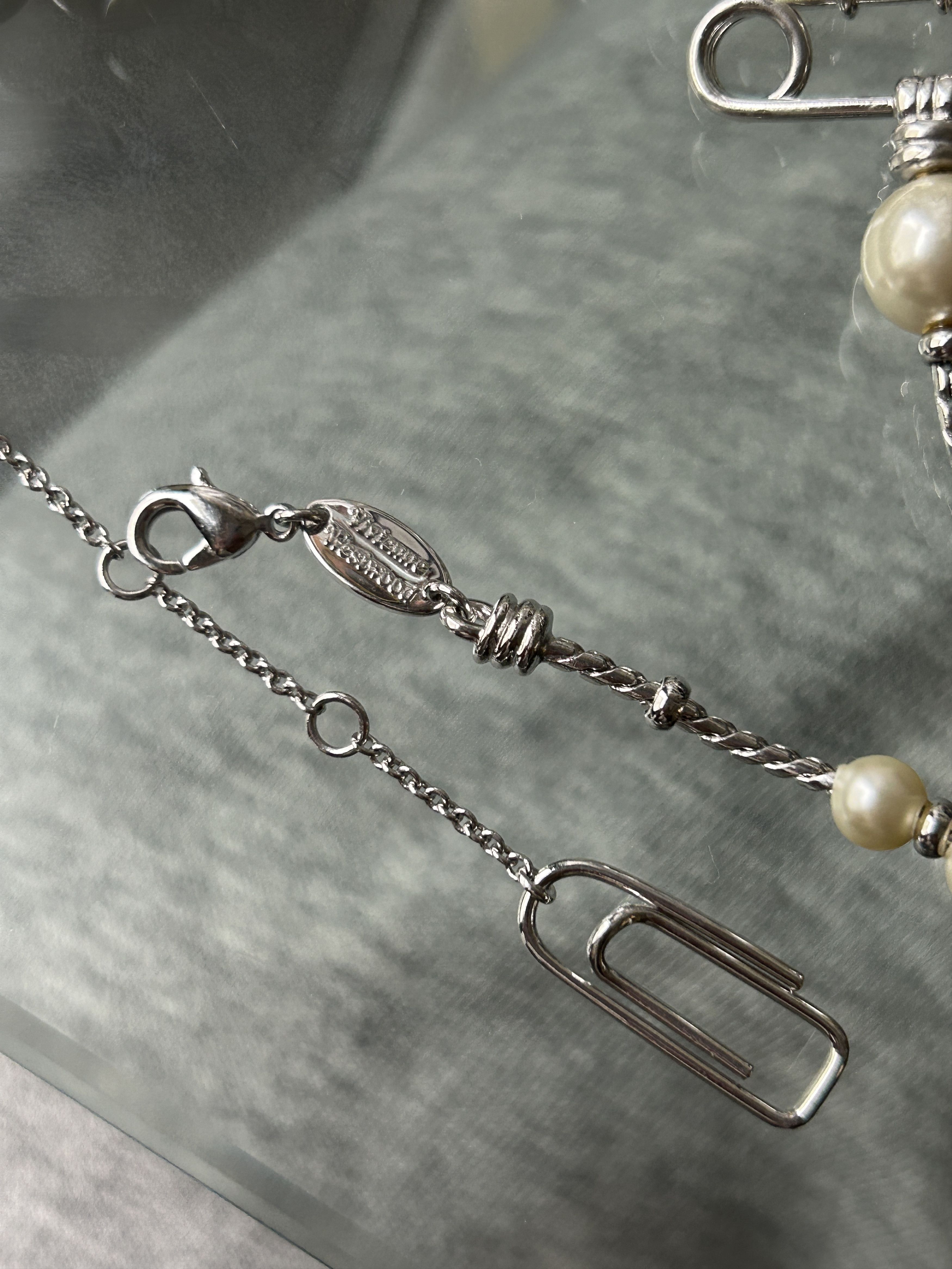 Vivienne Westwood Epic 3 row Pearl necklace w/ paper clip / safety pin & orb Size ONE SIZE - 12 Thumbnail