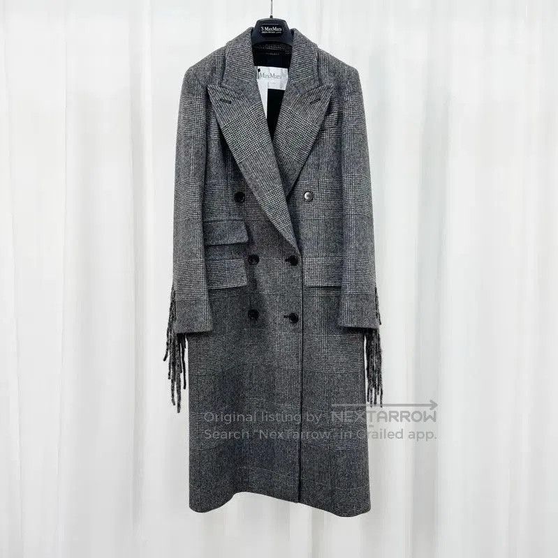 Max Mara MaxMara Women's Gray Wool Double-Breasted Coat . Size XS / US 0-2 / IT 36-38 - 1 Thumbnail