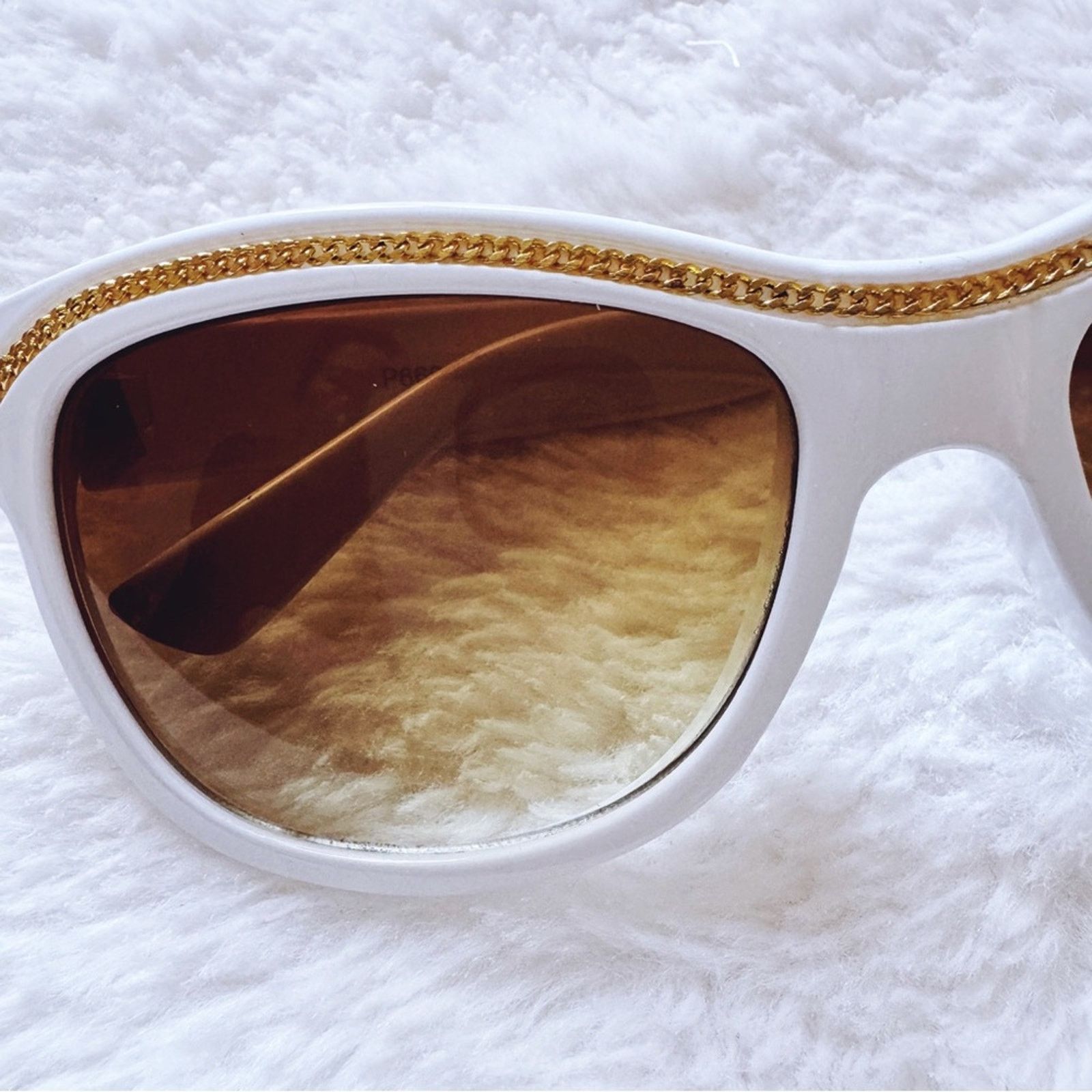 Other Rina White and Gold Sunglasses Size ONE SIZE - 3 Thumbnail