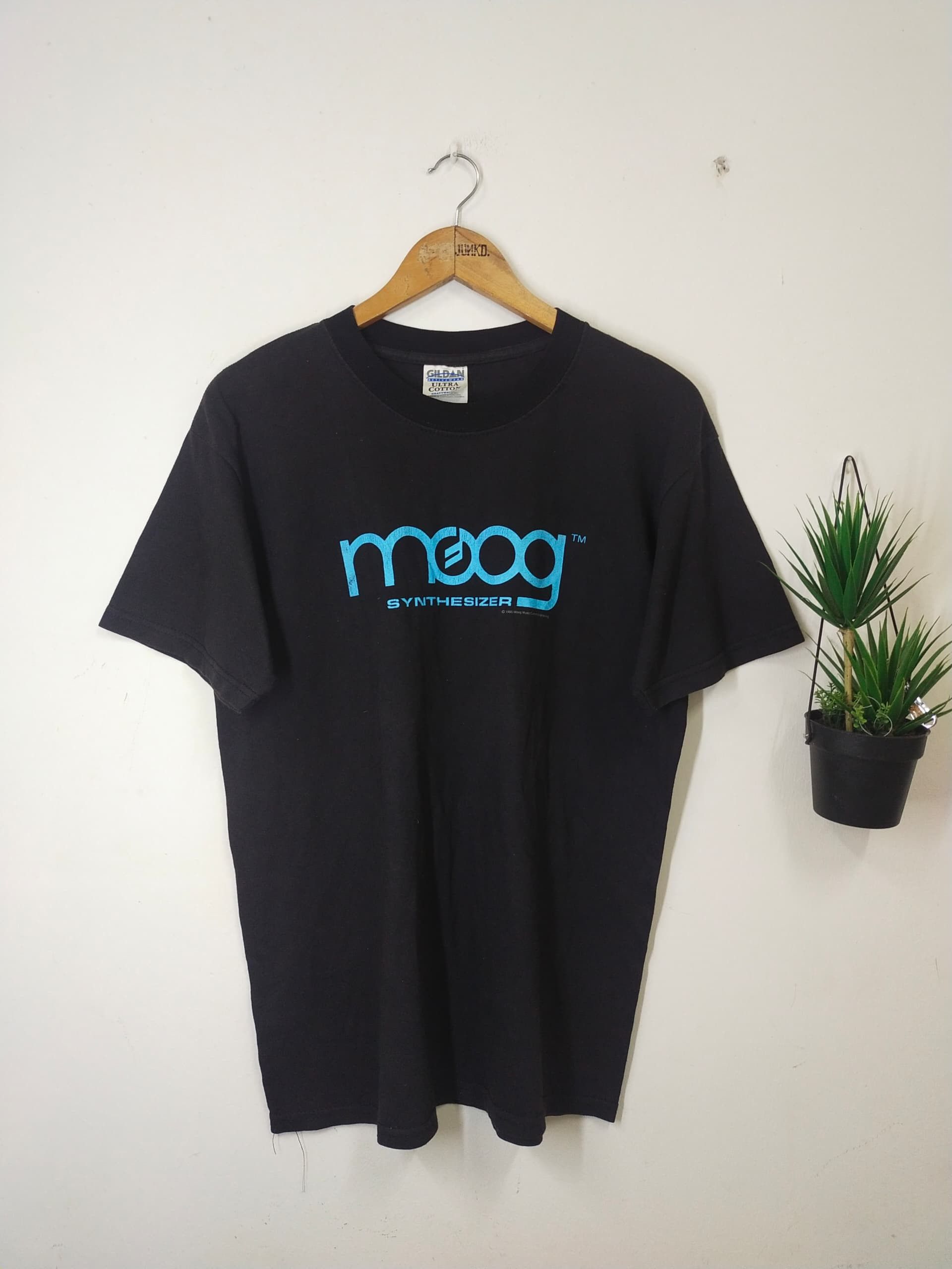 Vintage Vintage 1995 MOOG Synthesizer music promo t shirt Size US M / EU 48-50 / 2 - 1 Thumbnail