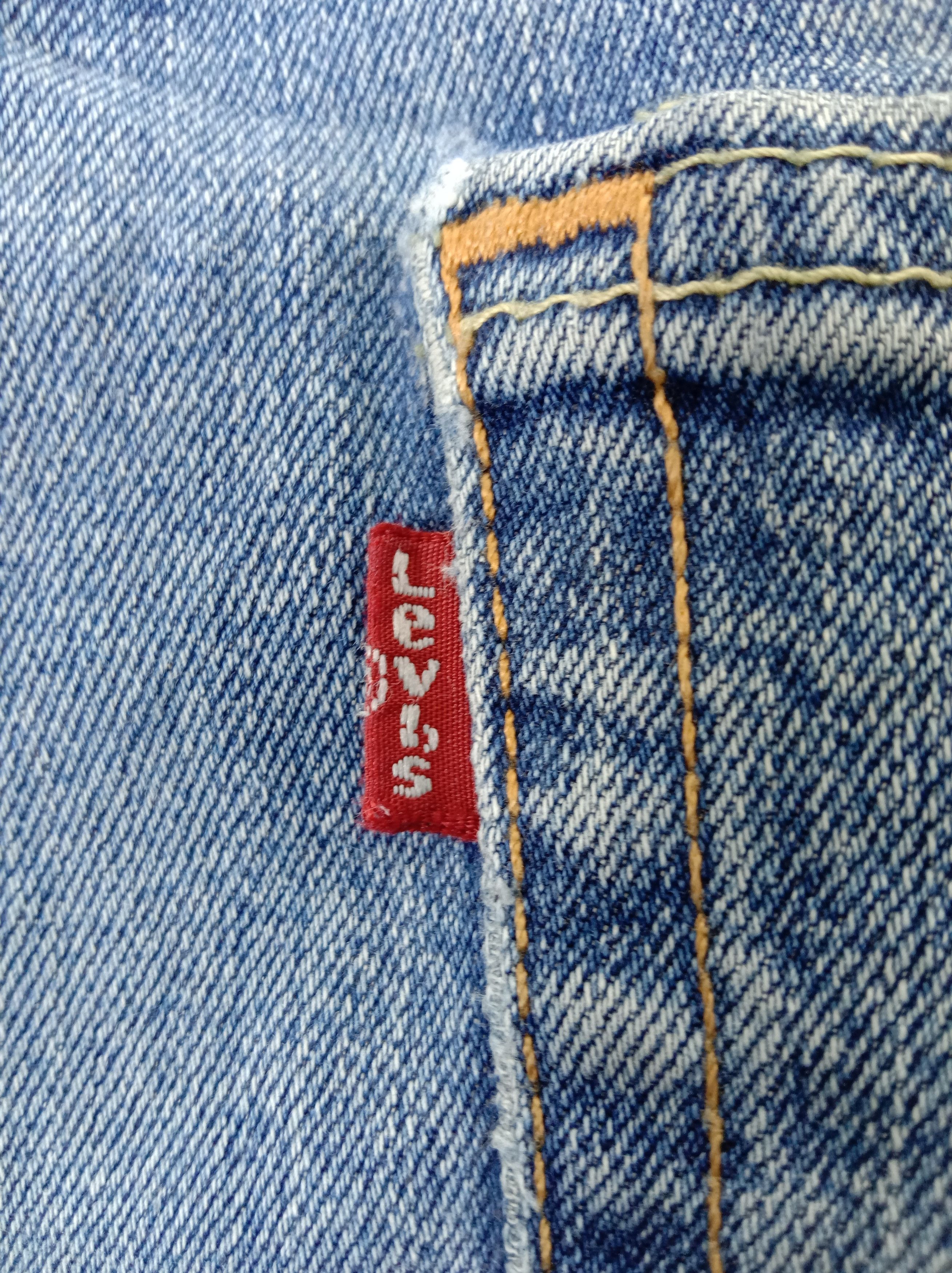 Levi's Vintage Levi's 550 Faded Blue Jeans Distressed Denim Size US 35 - 13 Thumbnail