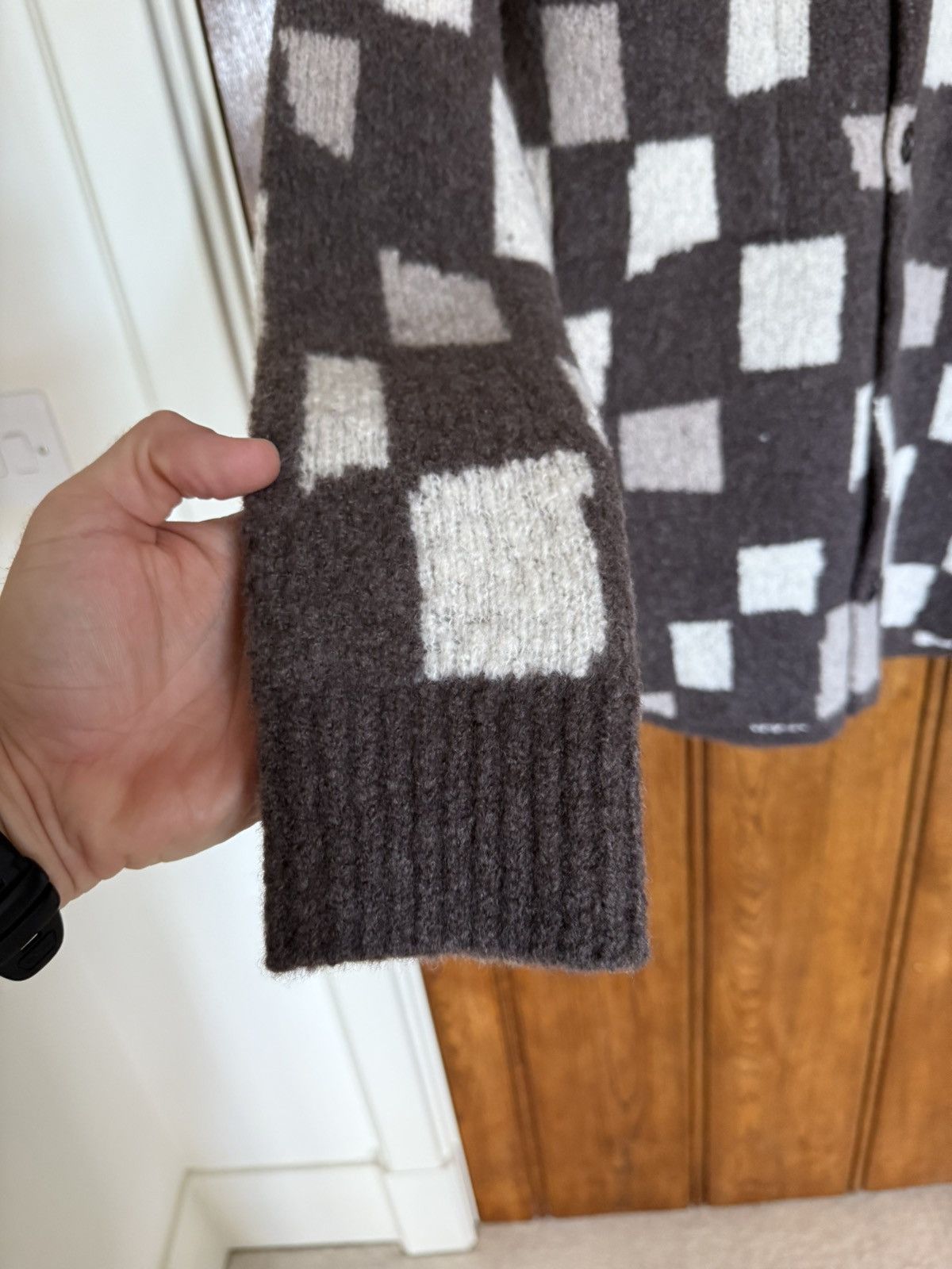 Amiri $1.3k Amiri damier cardigan sweater logo rare grail S Size US S / EU 44-46 / 1 - 14 Thumbnail