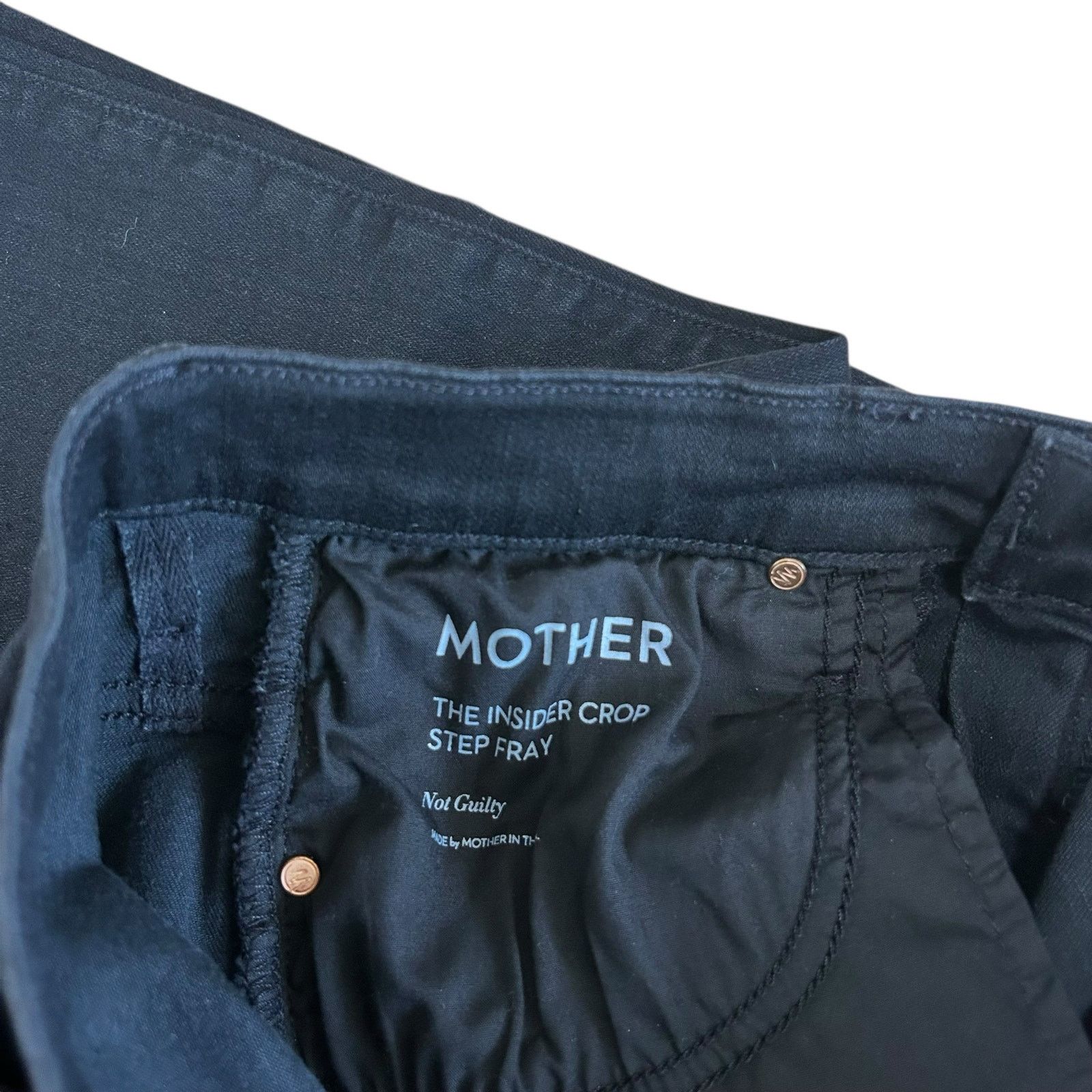 MOTHER MOTHER Black The Insider Crop Step Fray Jeans Sz 27 Size 27" / US 4 / IT 40 - 4 Thumbnail