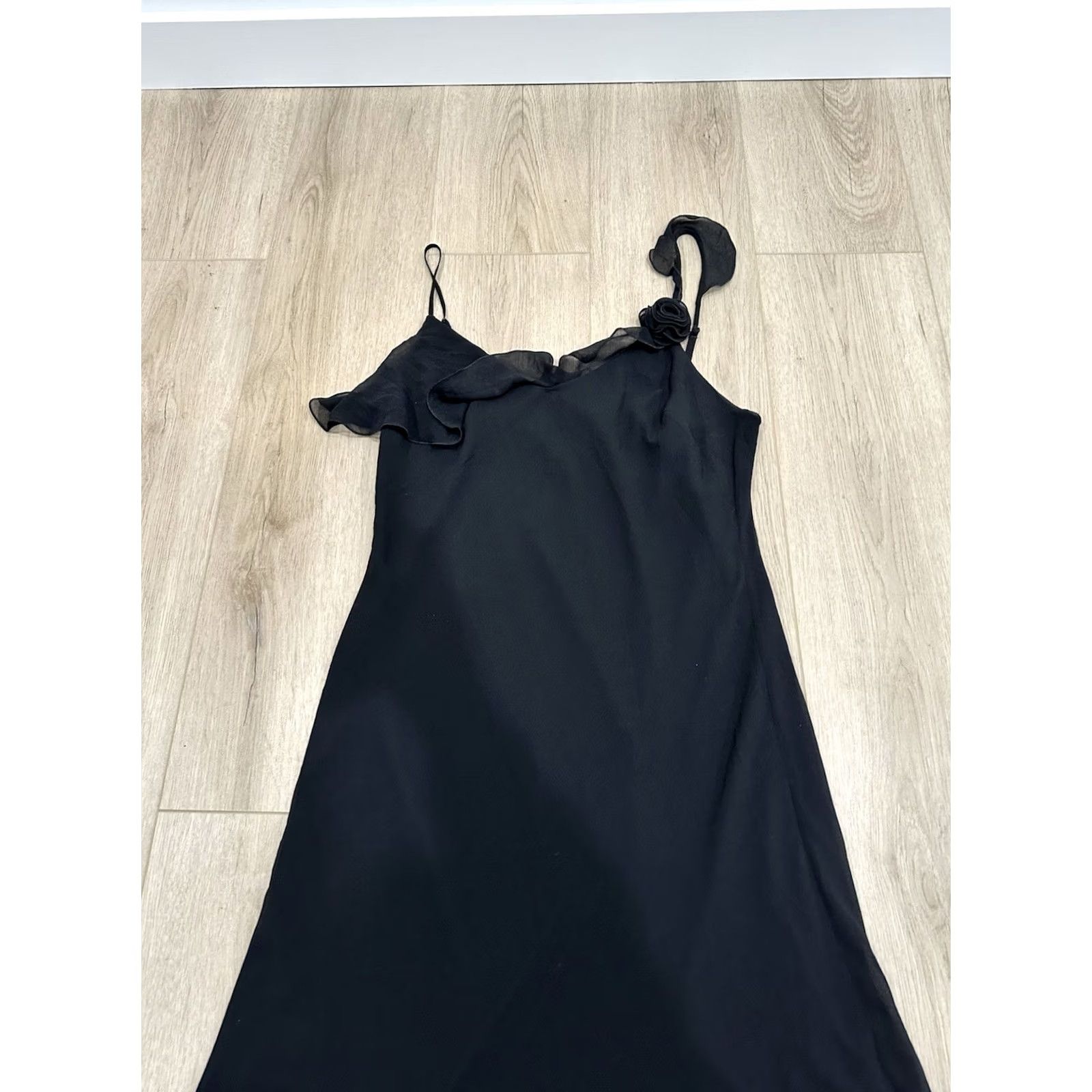 Aritzia NWT Aritzia Wilfred Engage Dress Black Rosette Chiffon Medium Midi XL Size XL / US 12-14 / IT 48-50 - 4 Thumbnail