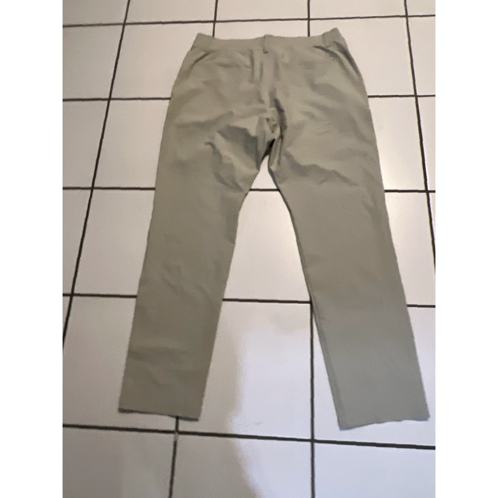 Under Armour Under Armour Pants Mens 38x32 Cream Beige Golf Performance Lightweight Stretch Straight Leg Regular Size US 38 / EU 54 - 2 Thumbnail