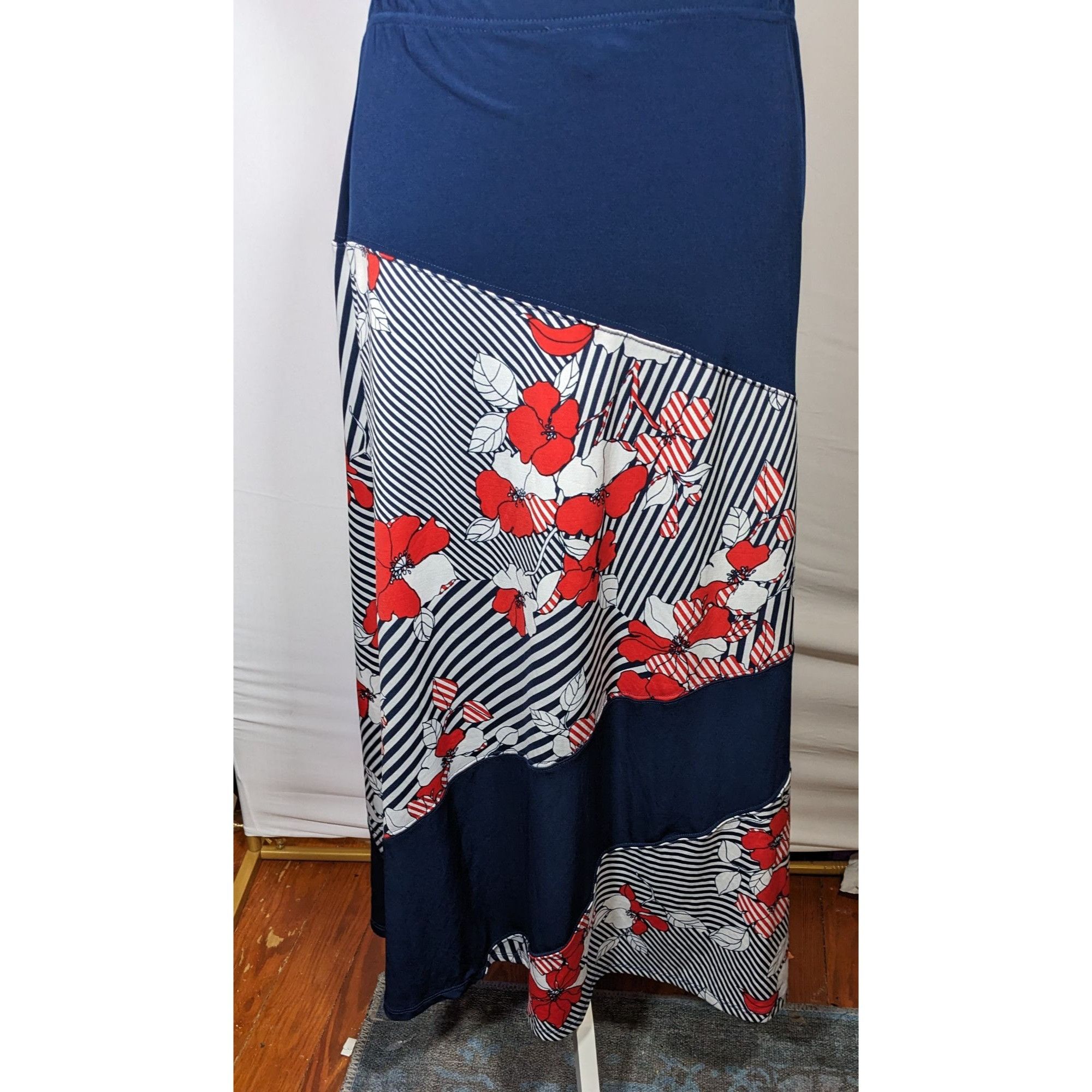 Other N Touch Floral Red White And Blue Maxi Skirt Size 28" / US 6 / IT 42 - 6 Thumbnail