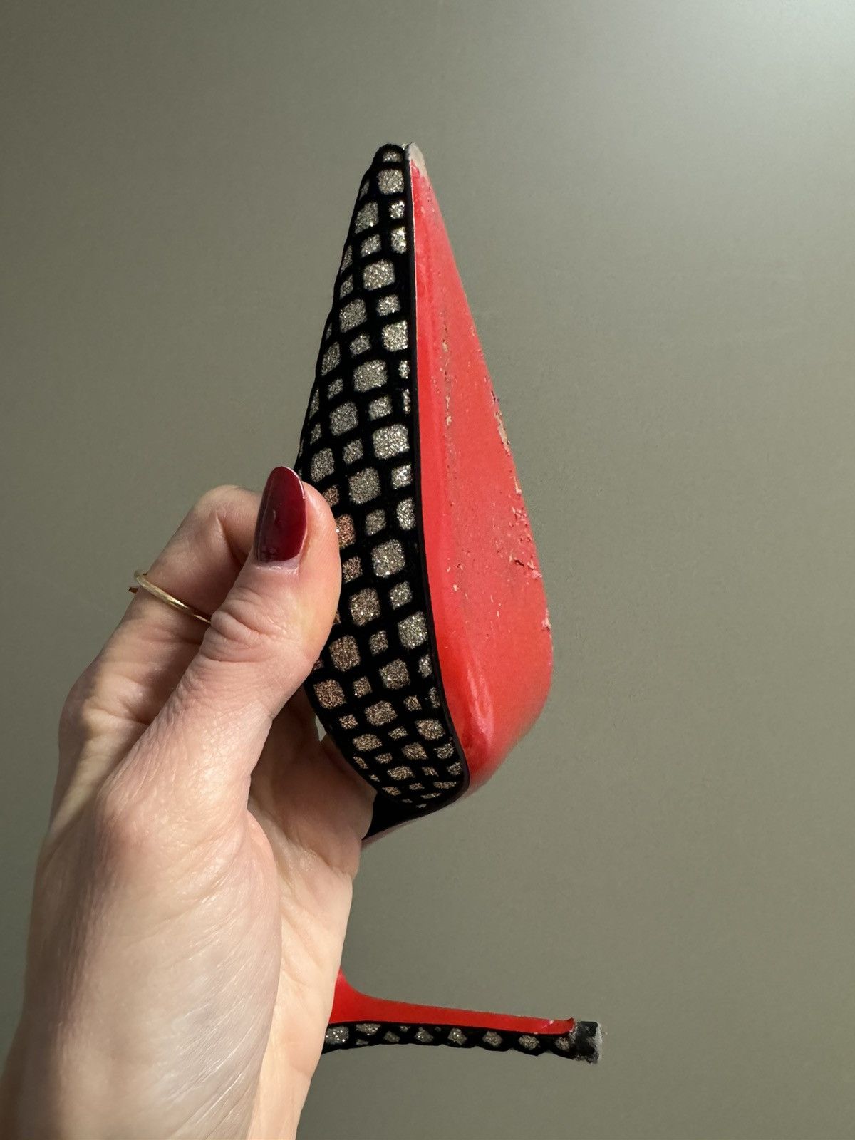Christian Louboutin Christian Louboutin Gold & Black Mesh Pumps Size US 7.5 / IT 37.5 - 5 Thumbnail