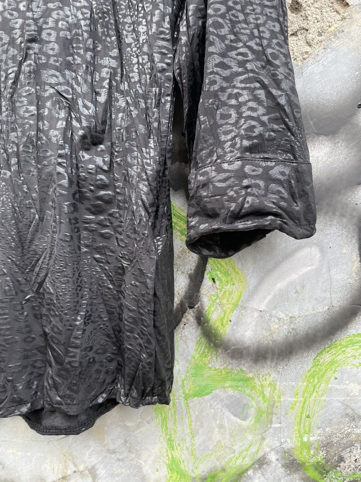 Japanese Brand Y2K Black Crown Snake Skin Ifsixwasnine Style Shirt Size US L / EU 52-54 / 3 - 4 Thumbnail