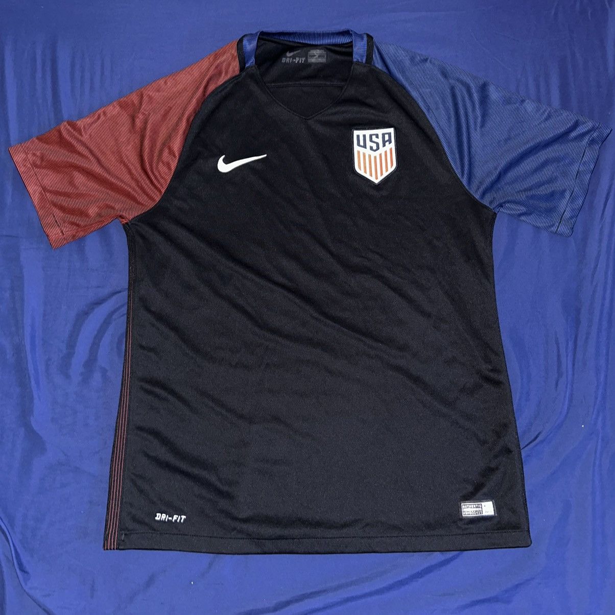 Nike USMNT Jersey Size US L / EU 52-54 / 3 - 1 Thumbnail