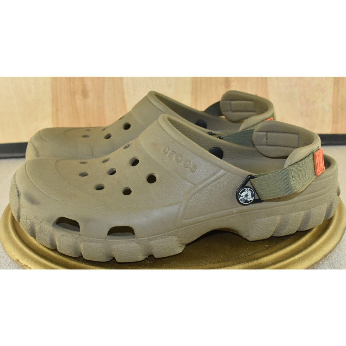Crocs Crocs Offroad Men Clogs Size 11 Brown Slip-On Round Toe Ligh Size US 11 / EU 44 - 6 Thumbnail