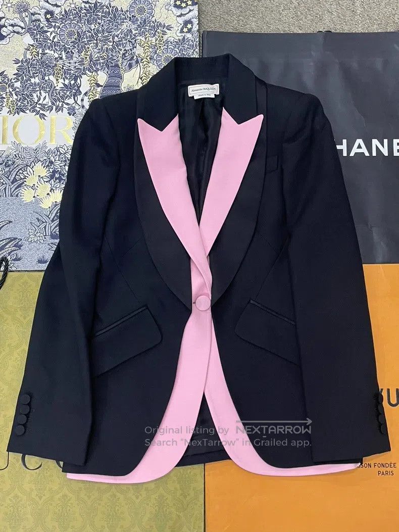 Alexander McQueen Alexander Mcqueen Pink and black colour-blocked suit jacke Size M / US 6-8 / IT 42-44 - 1 Thumbnail