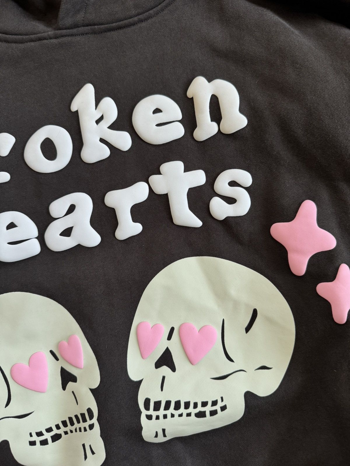 Broken Planet × Designer Broken Planet 🌍 “Broken hearts” skull 💀 brown hoodie relaxed Size US M / EU 48-50 / 2 - 9 Thumbnail
