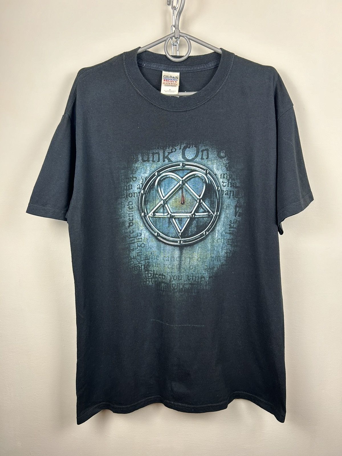 Band Tees Vintage 00s Him Band Tee 2006 T shirt Size US M / EU 48-50 / 2 - 1 Thumbnail