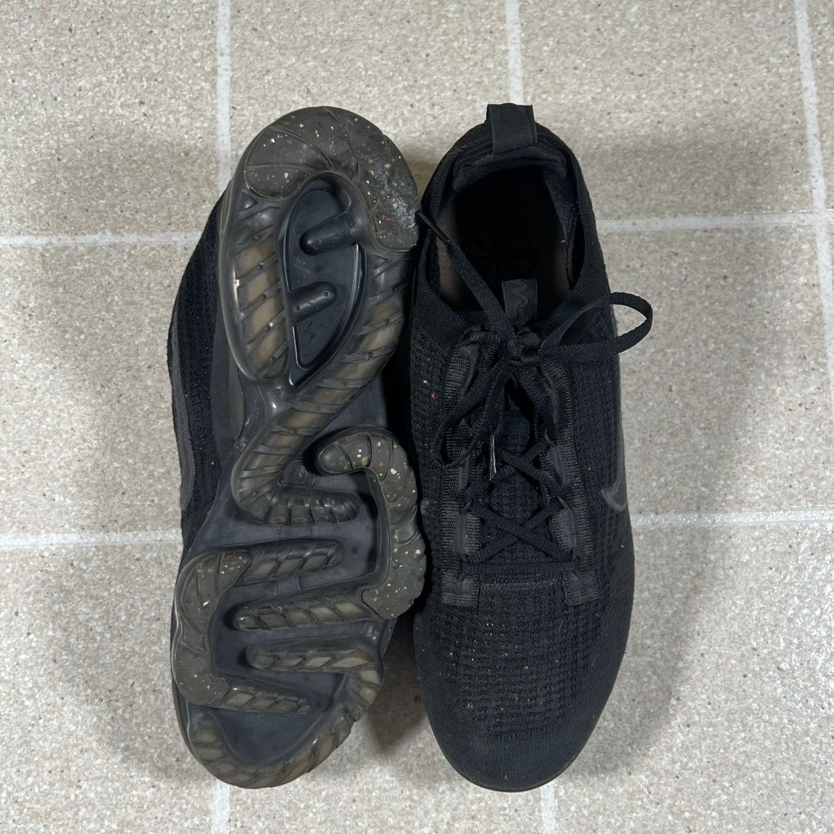 Nike Nike Air VaporMax 2021 Flyknit Shoes sz 10.5 Black Sneakers Size US 10.5 / EU 43-44 - 5 Thumbnail