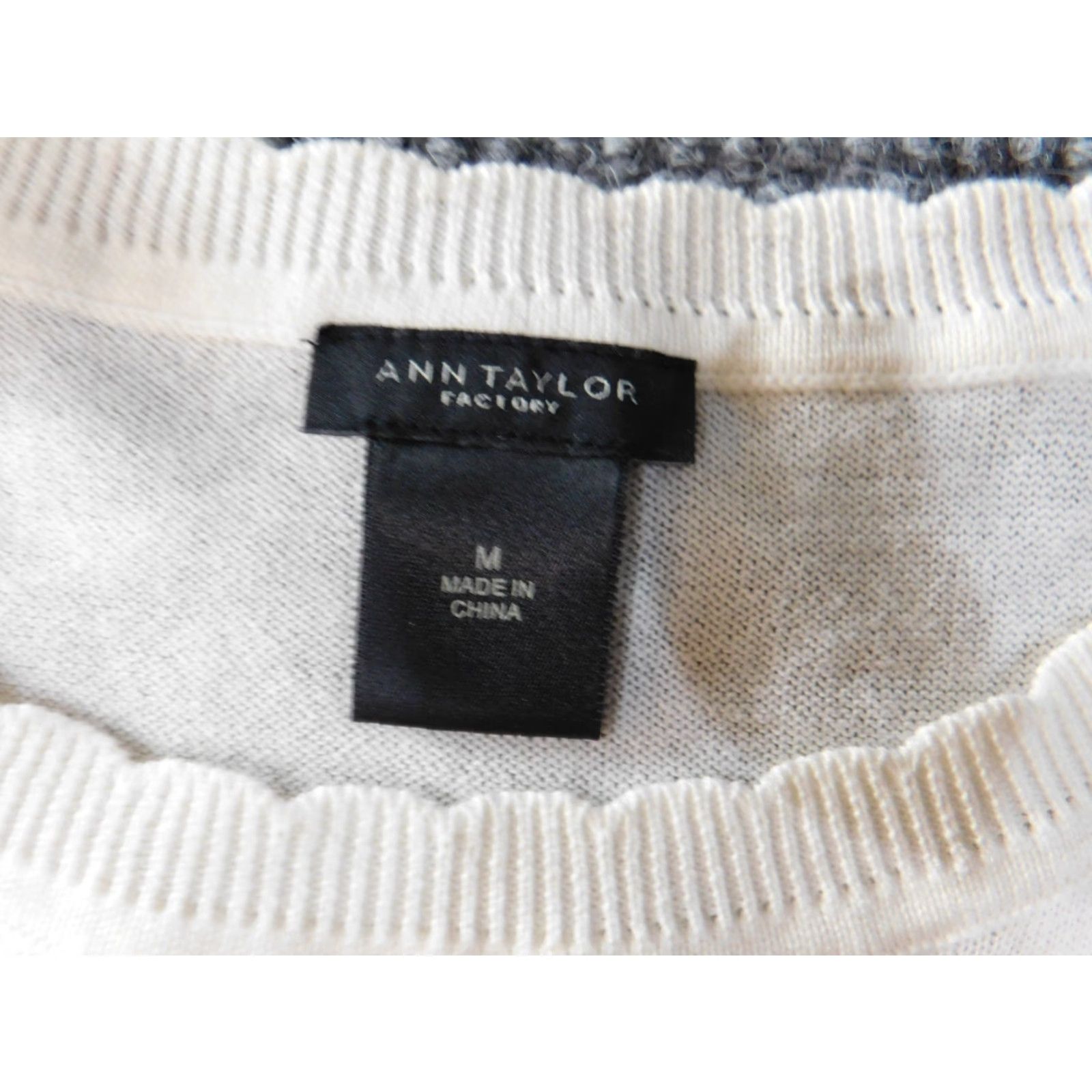 Ann Taylor Ann Taylor Sweater Pullover Floral Knit Crew Neck Beige Medium M Women Size M / US 6-8 / IT 42-44 - 5 Thumbnail