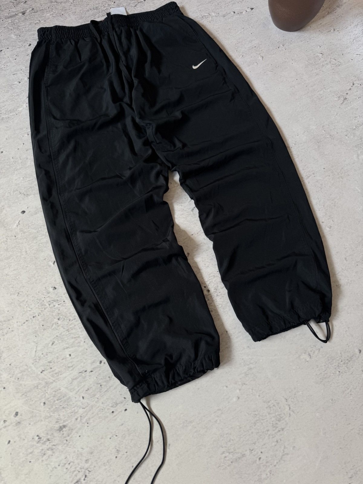 Nike × Vintage NIKE NYLON VINTAGE Y2K OVERSIZE BAGGY FIT PANTS SWEATPANTS Size US 34 / EU 50 - 2 Thumbnail