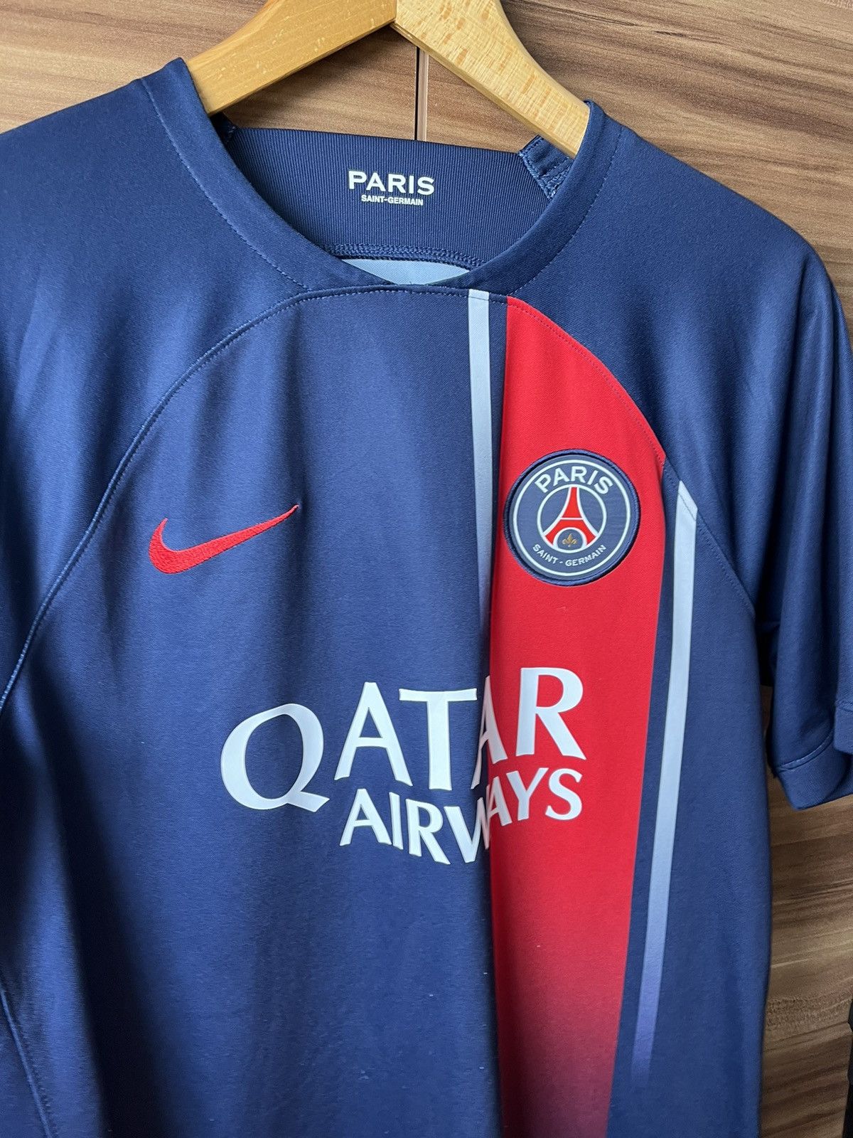 Nike 🇫🇷Nike PSG Football Soccer Jersey Stadium Home 2023/2024 Size US M / EU 48-50 / 2 - 3 Thumbnail