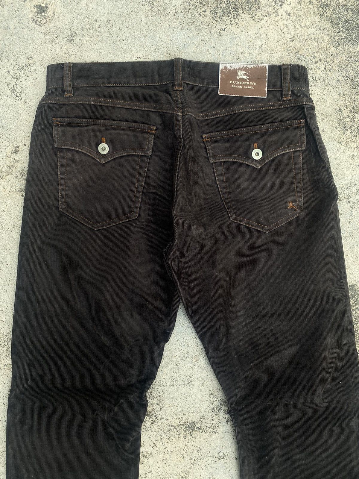 Burberry × Designer × Japanese Brand Burberry Loose Corduroy Pants Size US 32 / EU 48 - 13 Thumbnail