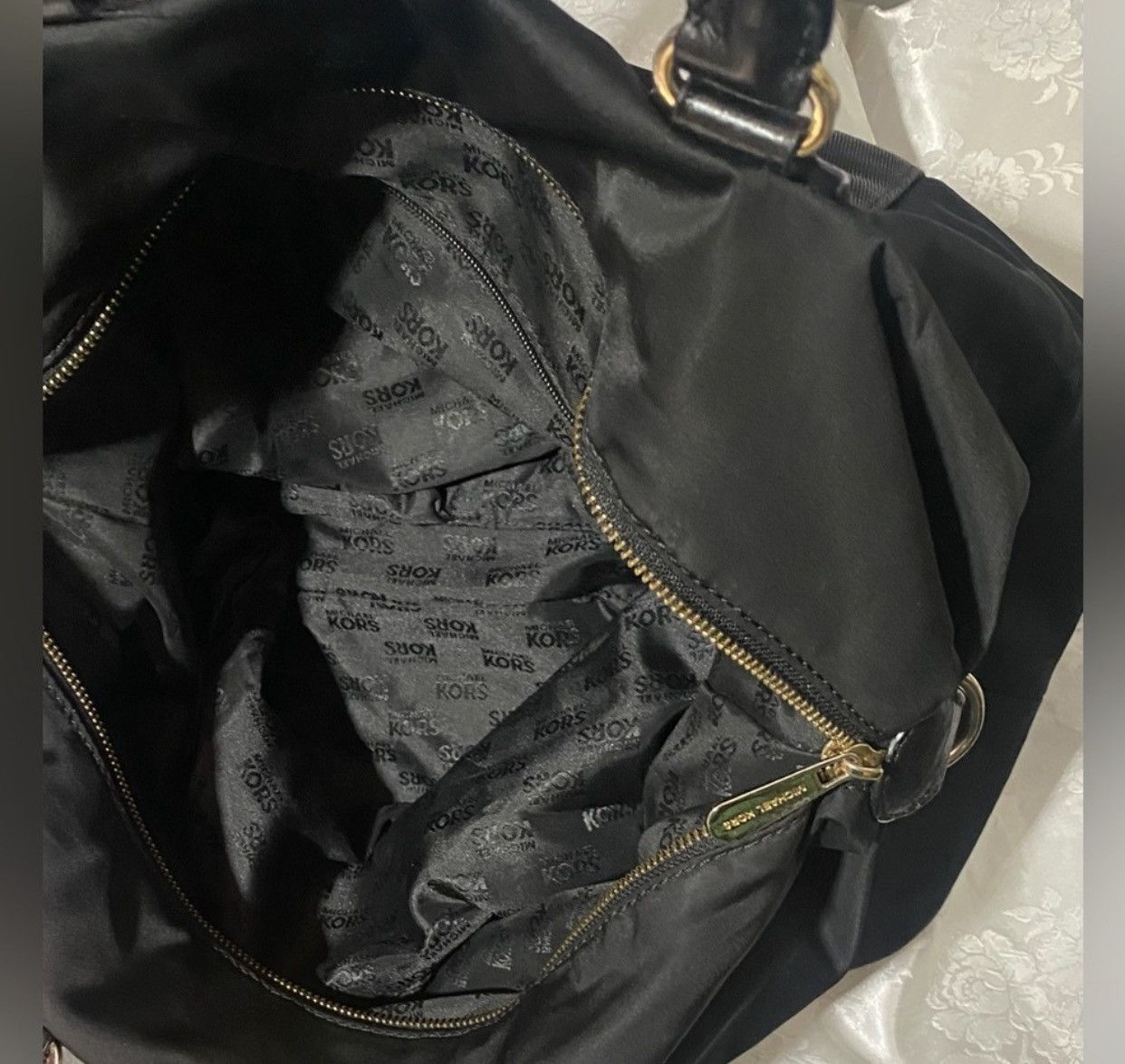 Michael Kors Michael Kors Black Nylon Satchel Tote Bag Gold Hardware Size ONE SIZE - 5 Thumbnail