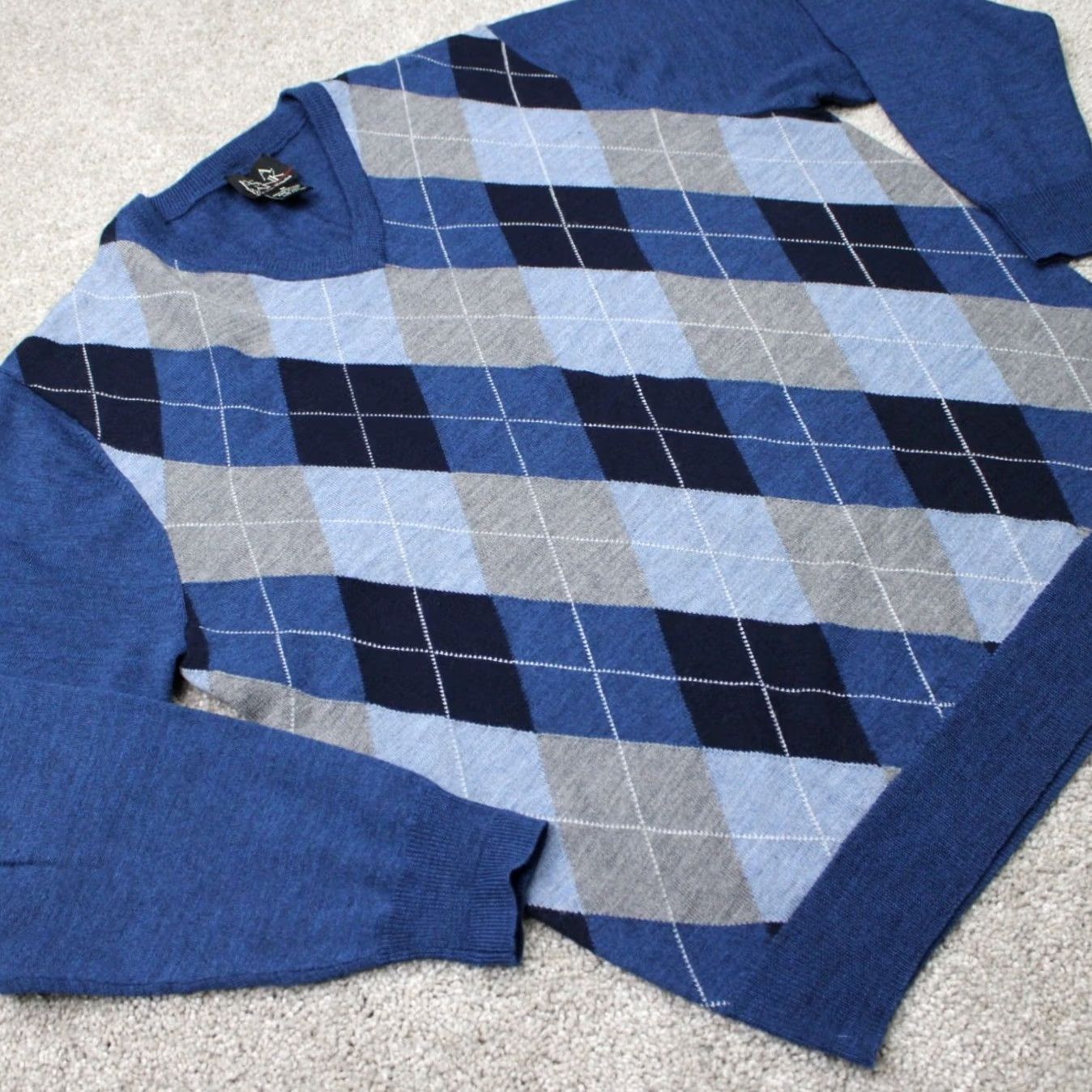 Jos. A. Bank Jos. A. Bank Sweater Mens Medium Blue Argyle 100% Merino Wool V-Neck Pullover Size US M / EU 48-50 / 2 - 4 Thumbnail