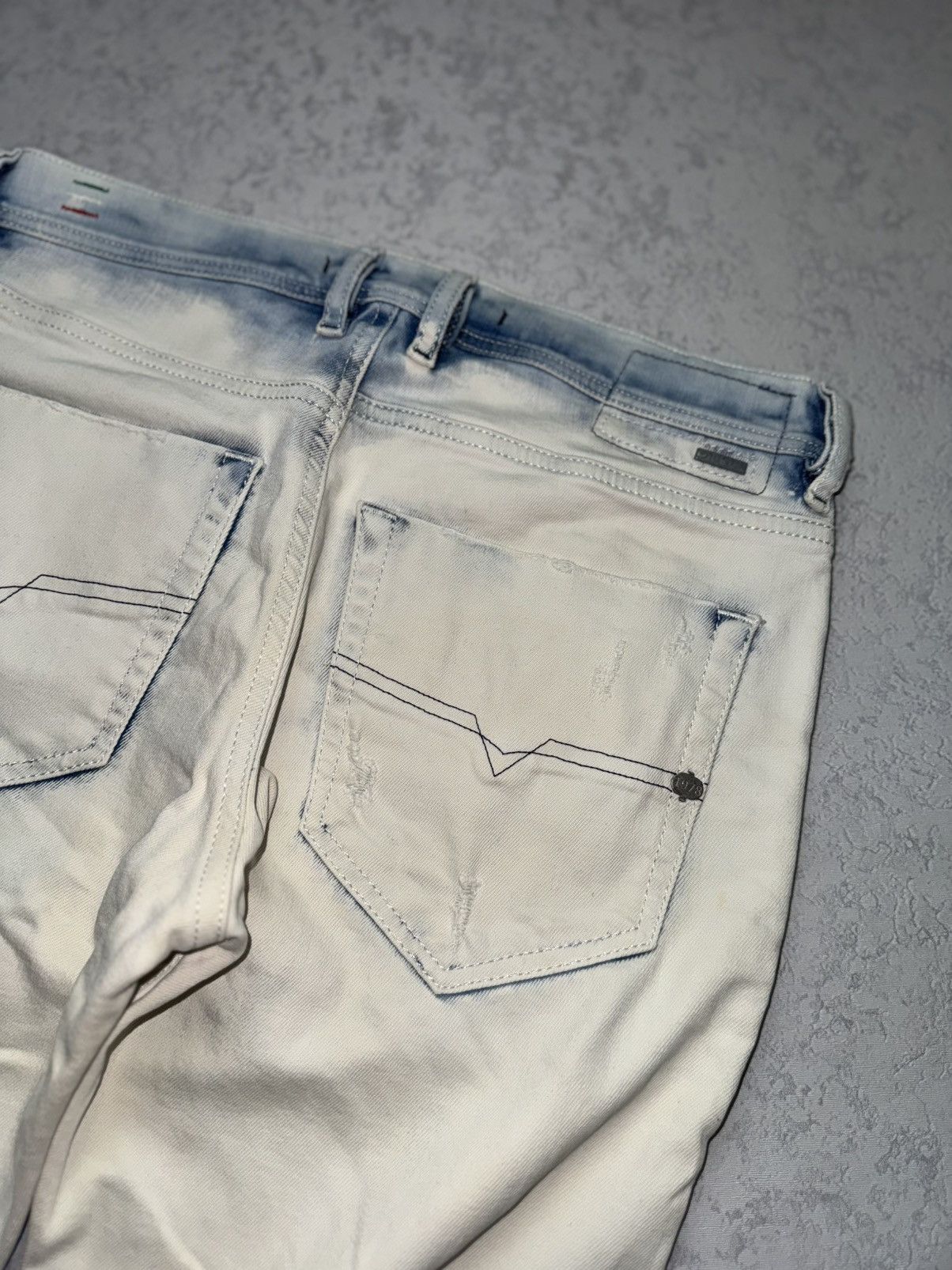 Diesel RARE Diesel Distressed Tepphar Slim Jeans Size US 31 - 16 Thumbnail