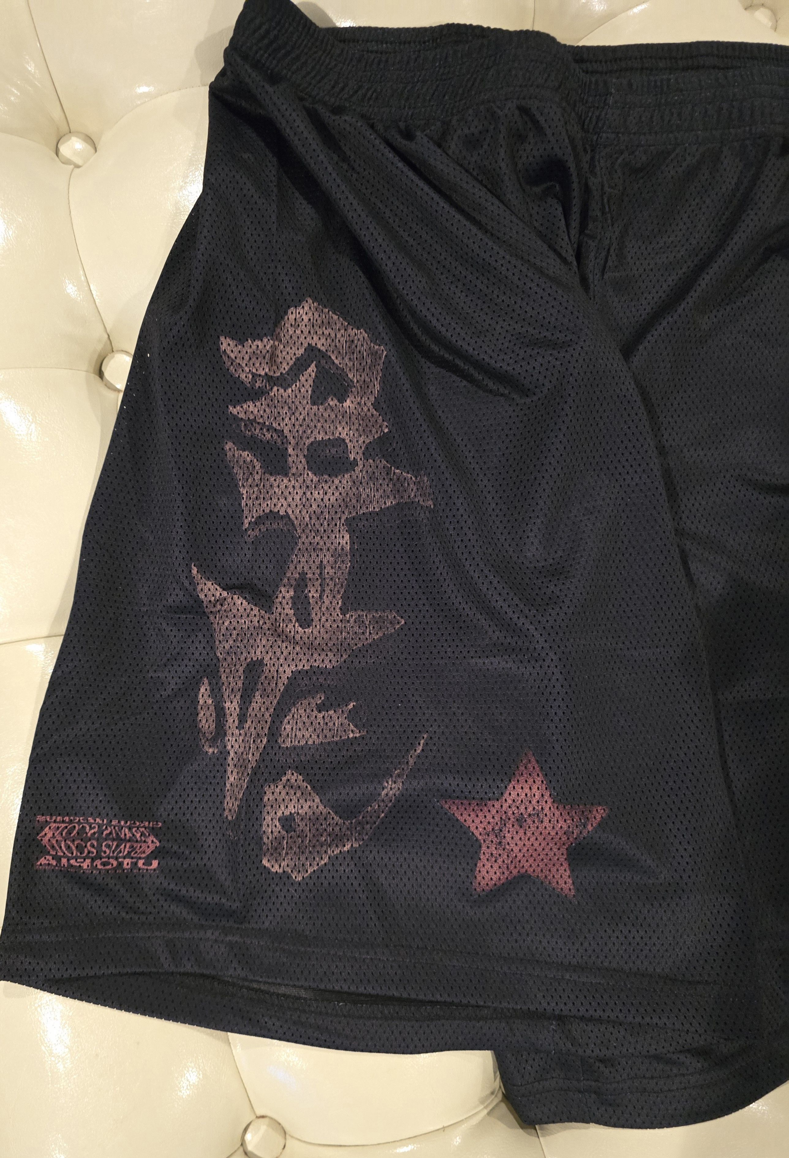 Travis Scott TRAVIS SCOTT UTOPIA TOUR XL MESH SHORTS Size US 40 / EU 56 - 2 Thumbnail