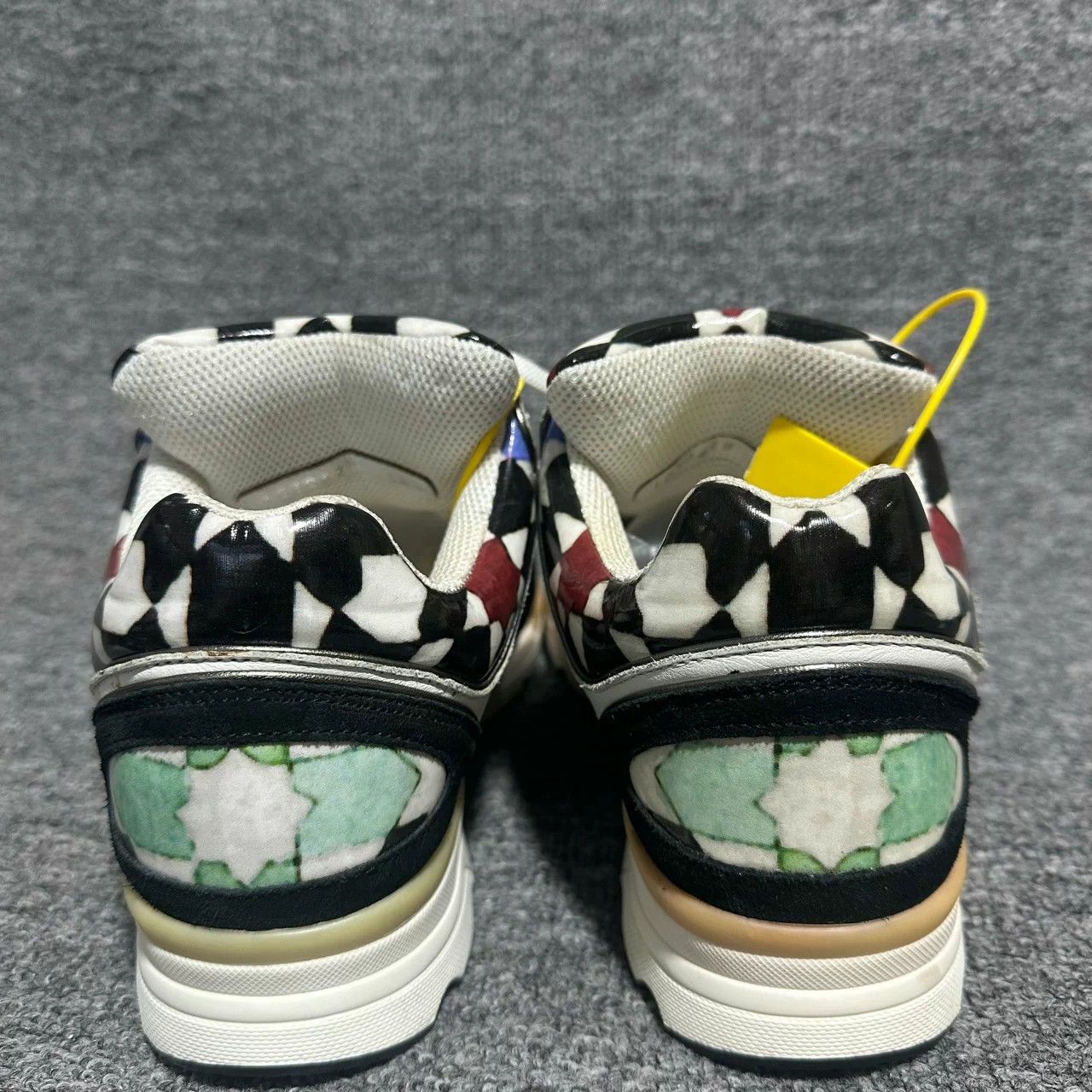 Chanel Chanel graffiti sneakers Size US 8 / IT 38 - 2 Thumbnail
