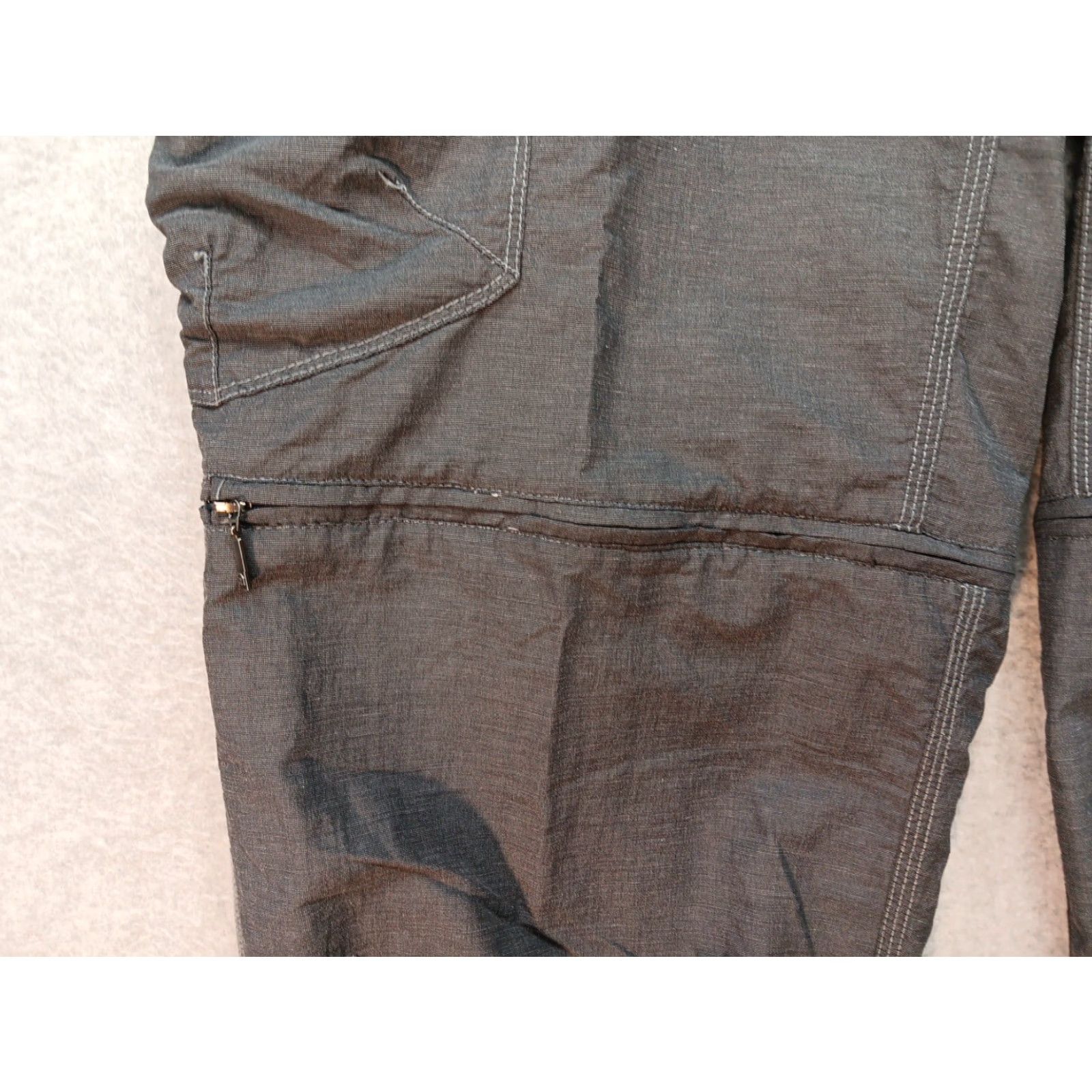 The North Face The North Face Men Cargo Pants Shorts 36 Regular Gray Zip Off Convertible Hiking Shorts Pockets Adjustable Waist 32 Inseam Mens Size US 36 / EU 52 - 7 Thumbnail