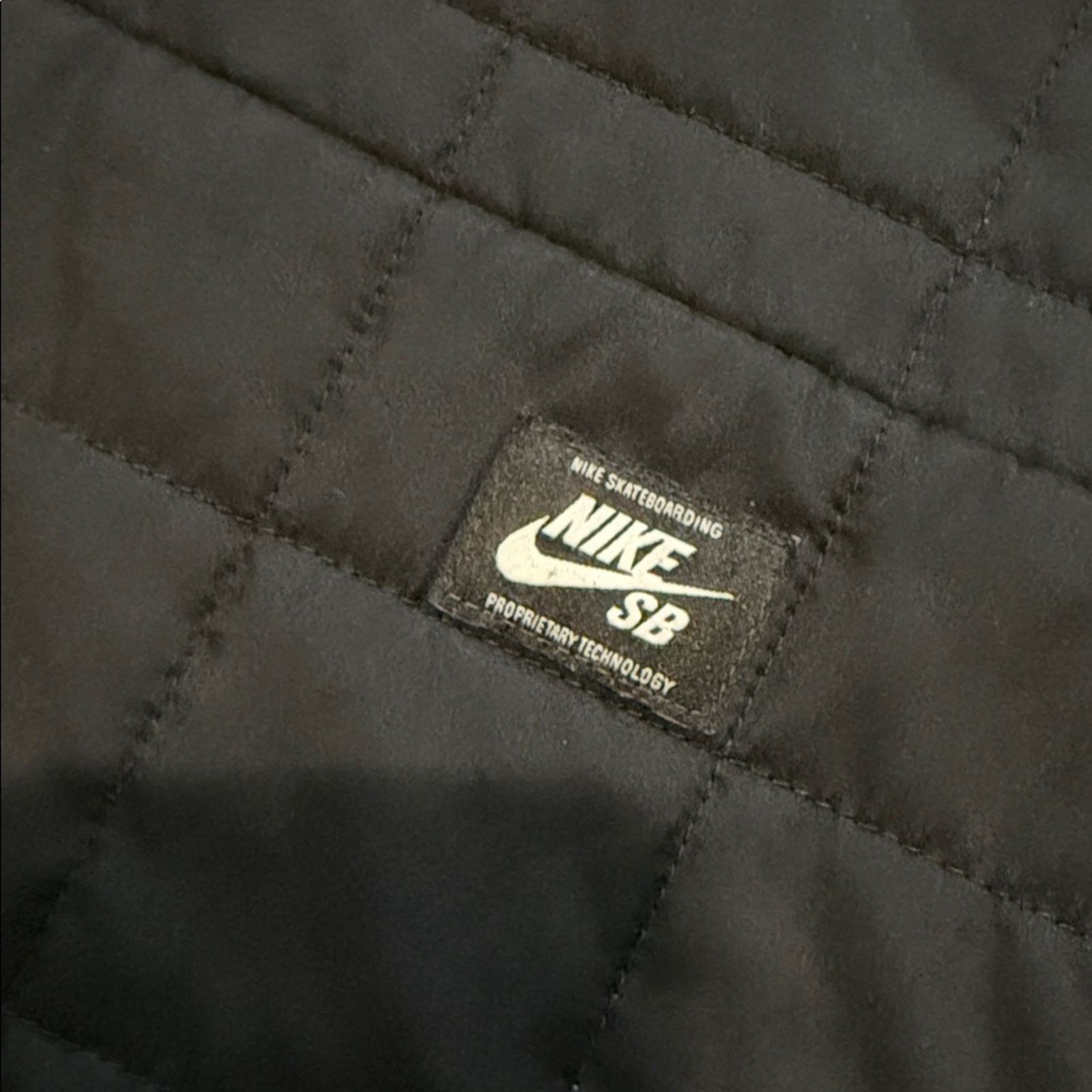 Nike Y2K Nike SB Quilted Button Up Windbreaker Jacket Size US L / EU 52-54 / 3 - 10 Thumbnail