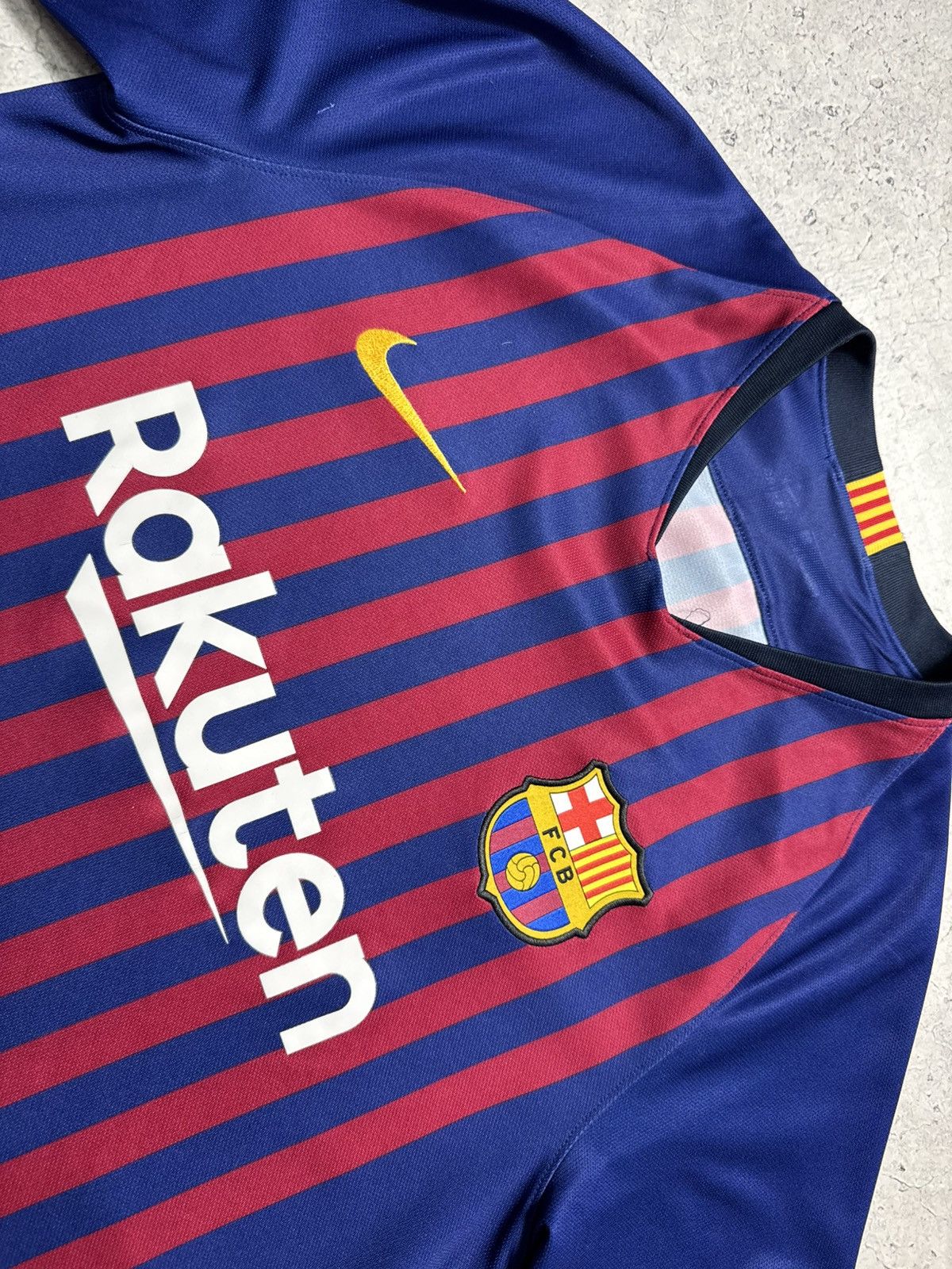 Nike Nike FC Barcelona 2018/2019 Vintage Soccer Jersey Football Size US M / EU 48-50 / 2 - 4 Thumbnail