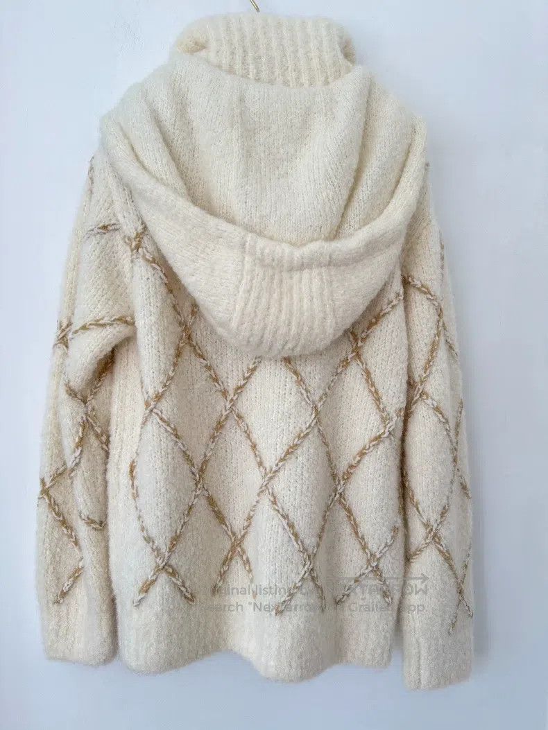 Chanel Chanel Ski series milky white teddy hooded sweater coat Size XS / US 0-2 / IT 36-38 - 2 Thumbnail