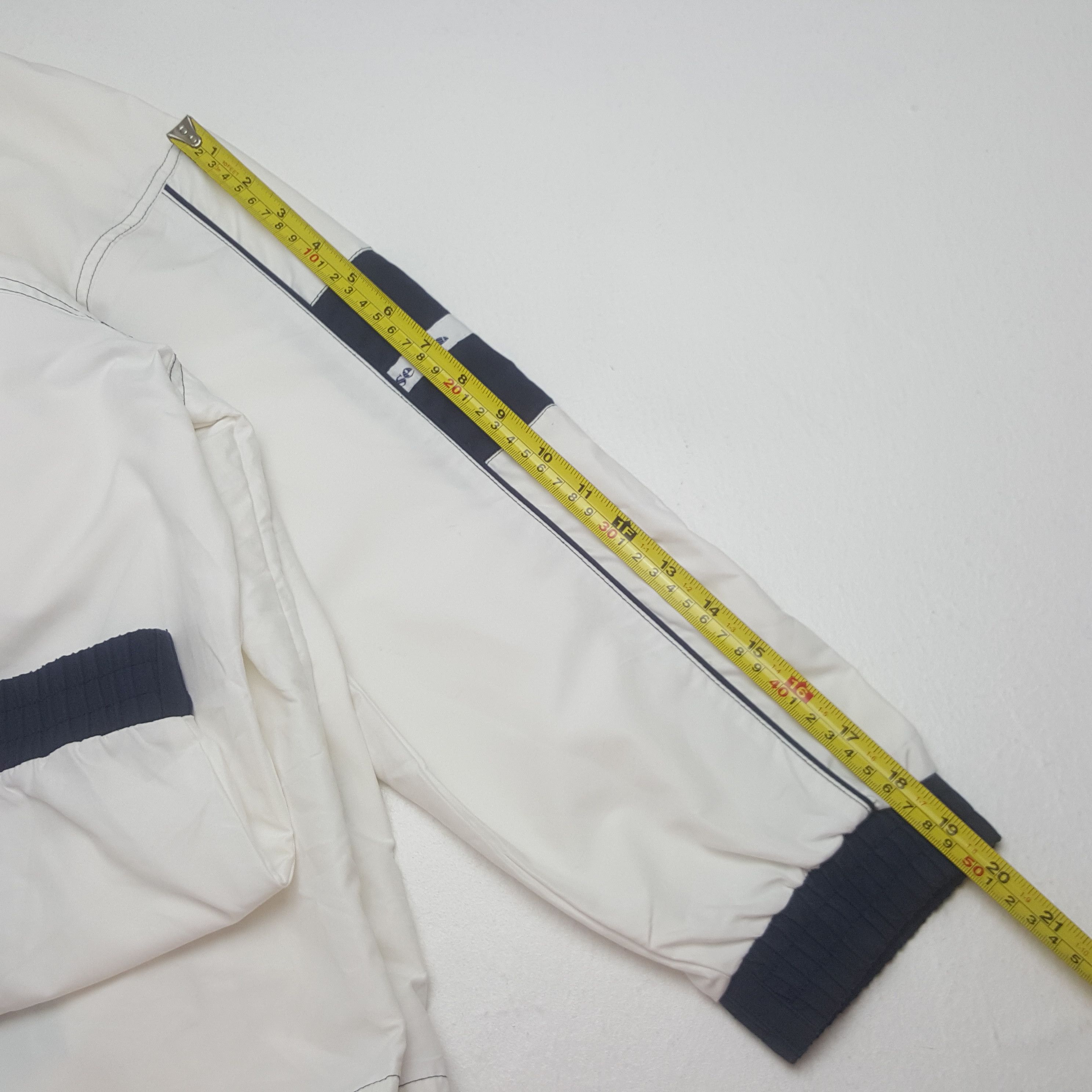 Ellesse Vintage Ellesse Windbreaker Jacket C314N9 Size US M / EU 48-50 / 2 - 7 Thumbnail