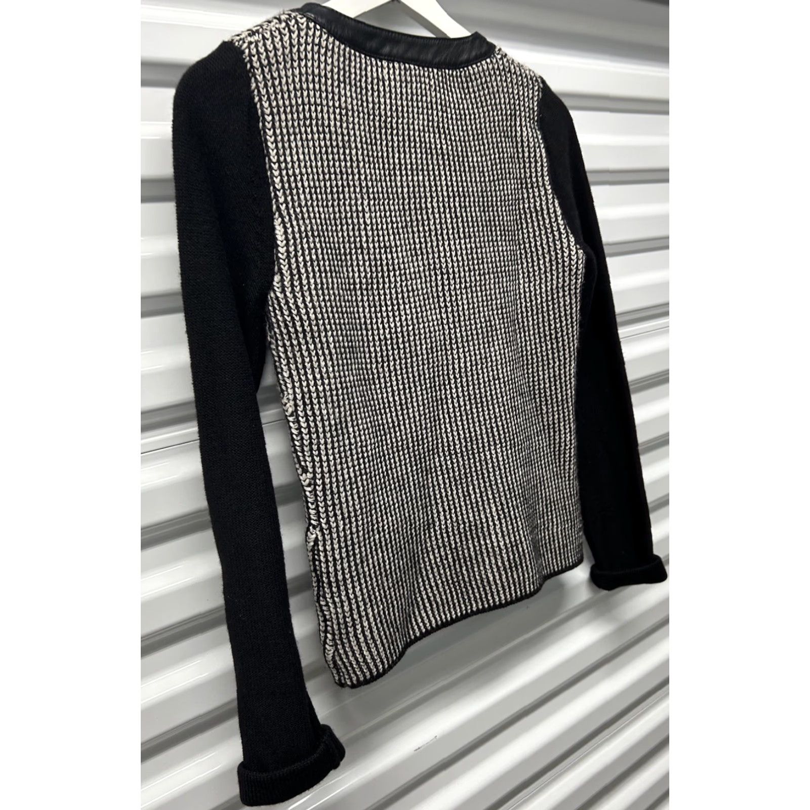 Nanette Lepore VINTAGE Women’s Nanette Lepore Gray Wool Knit Black Leather ZipUp Sweater Jacket XS Size XS / US 0-2 / IT 36-38 - 4 Thumbnail