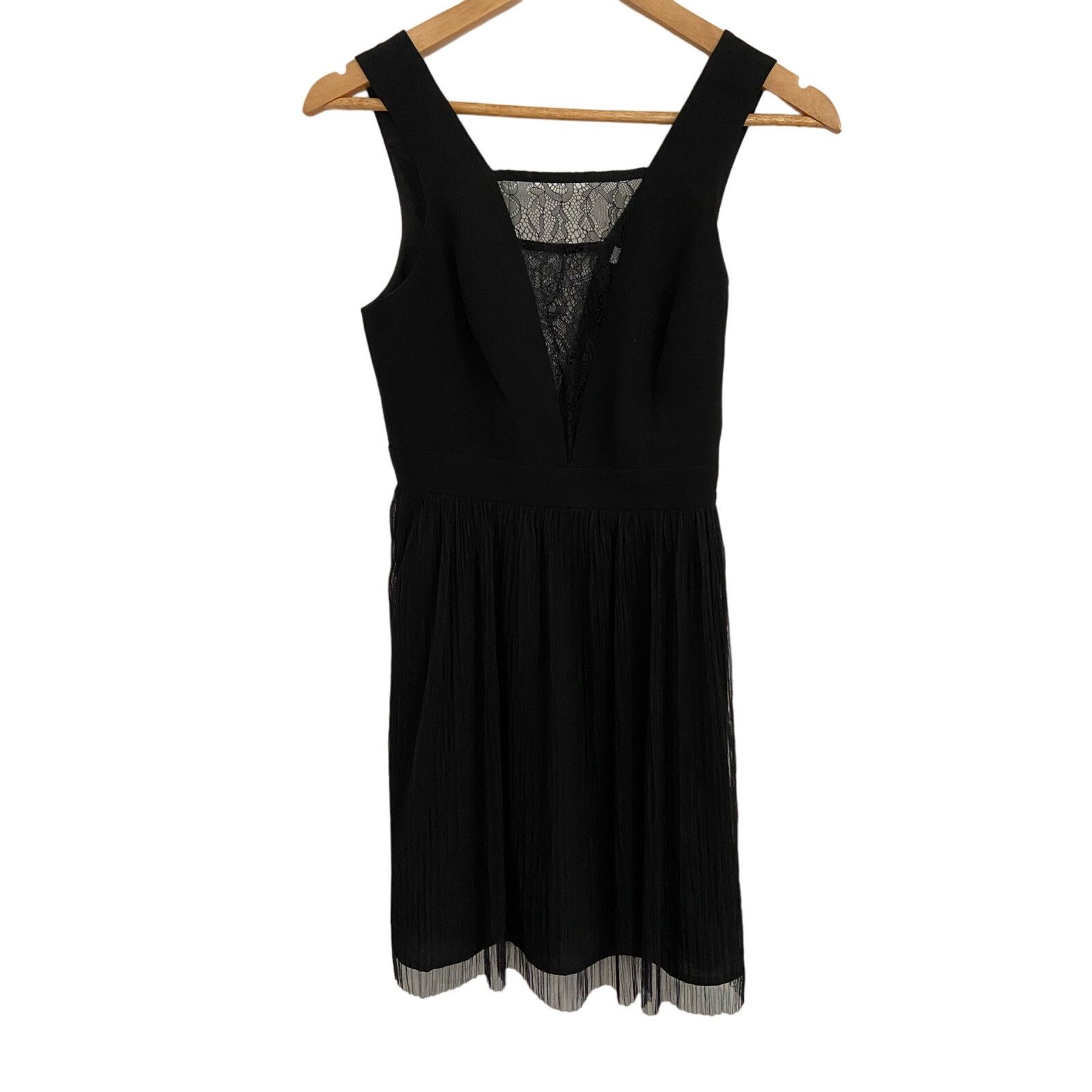 Bcbgmaxazria NWT BCBGeneration Lace Sleeveless Little Black Dress Size 0 Size XS / US 0-2 / IT 36-38 - 4 Thumbnail