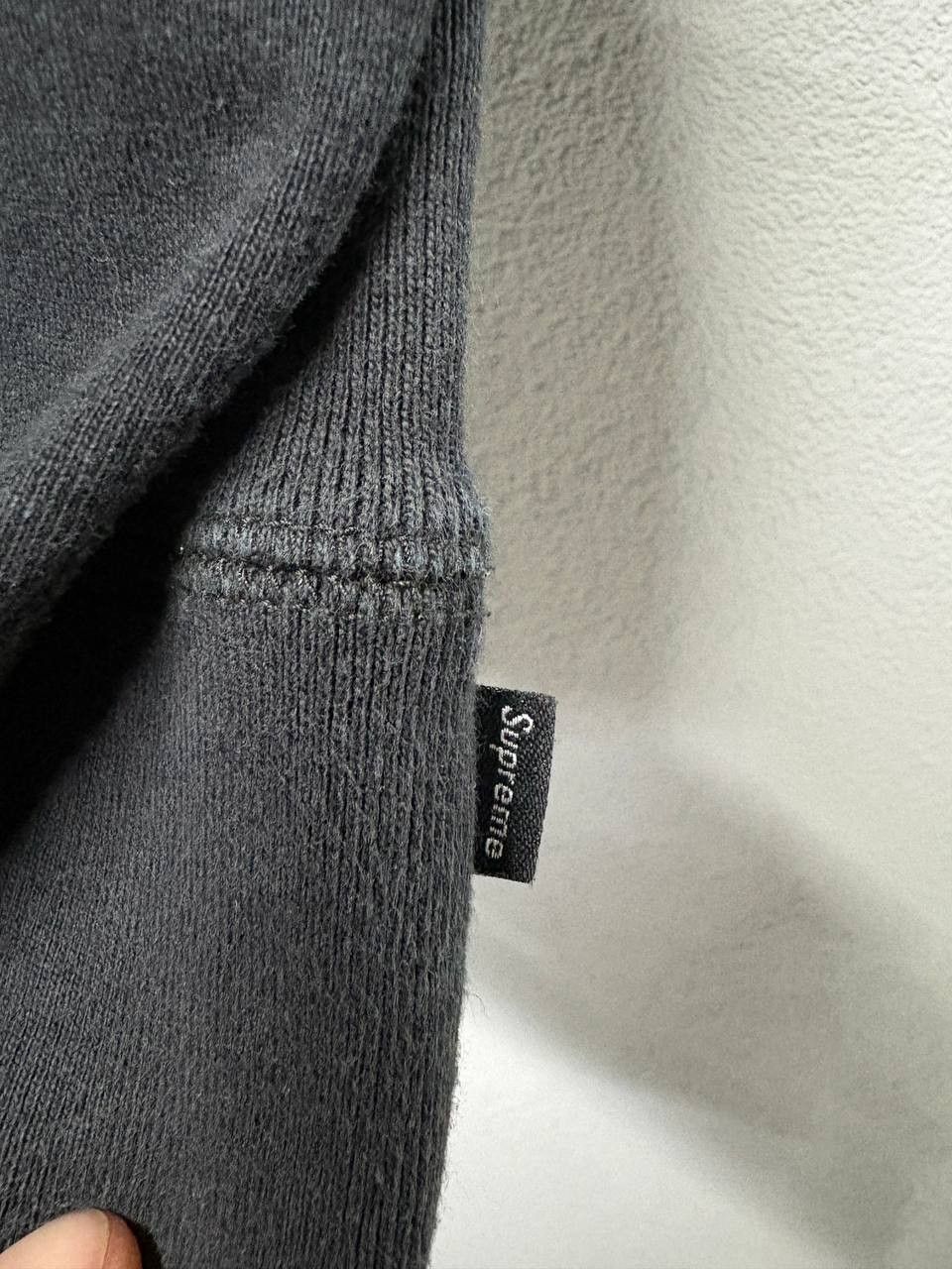 Supreme Supreme sweatshirt made in Canada size L Size US L / EU 52-54 / 3 - 8 Thumbnail