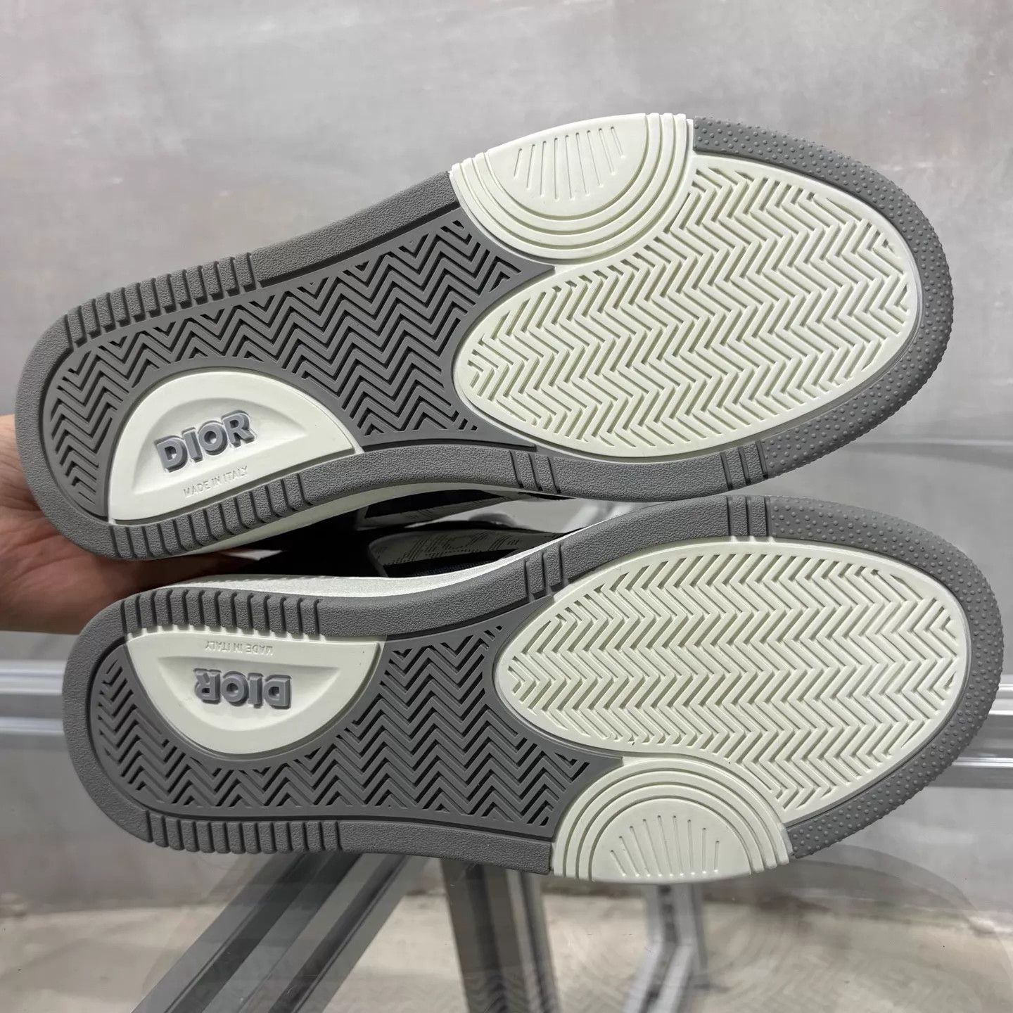 Dior Dior B27 White Blue Subtle All-Over Sneaker New 37 Size US 6.5 / IT 36.5 - 7 Thumbnail