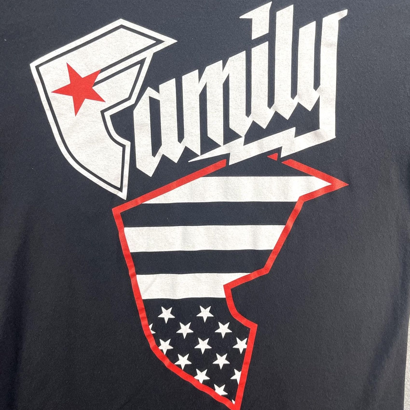 Vintage Famous Shirt Mens L Black Stars Straps Family American Flag Graphic Tee Size US L / EU 52-54 / 3 - 3 Thumbnail