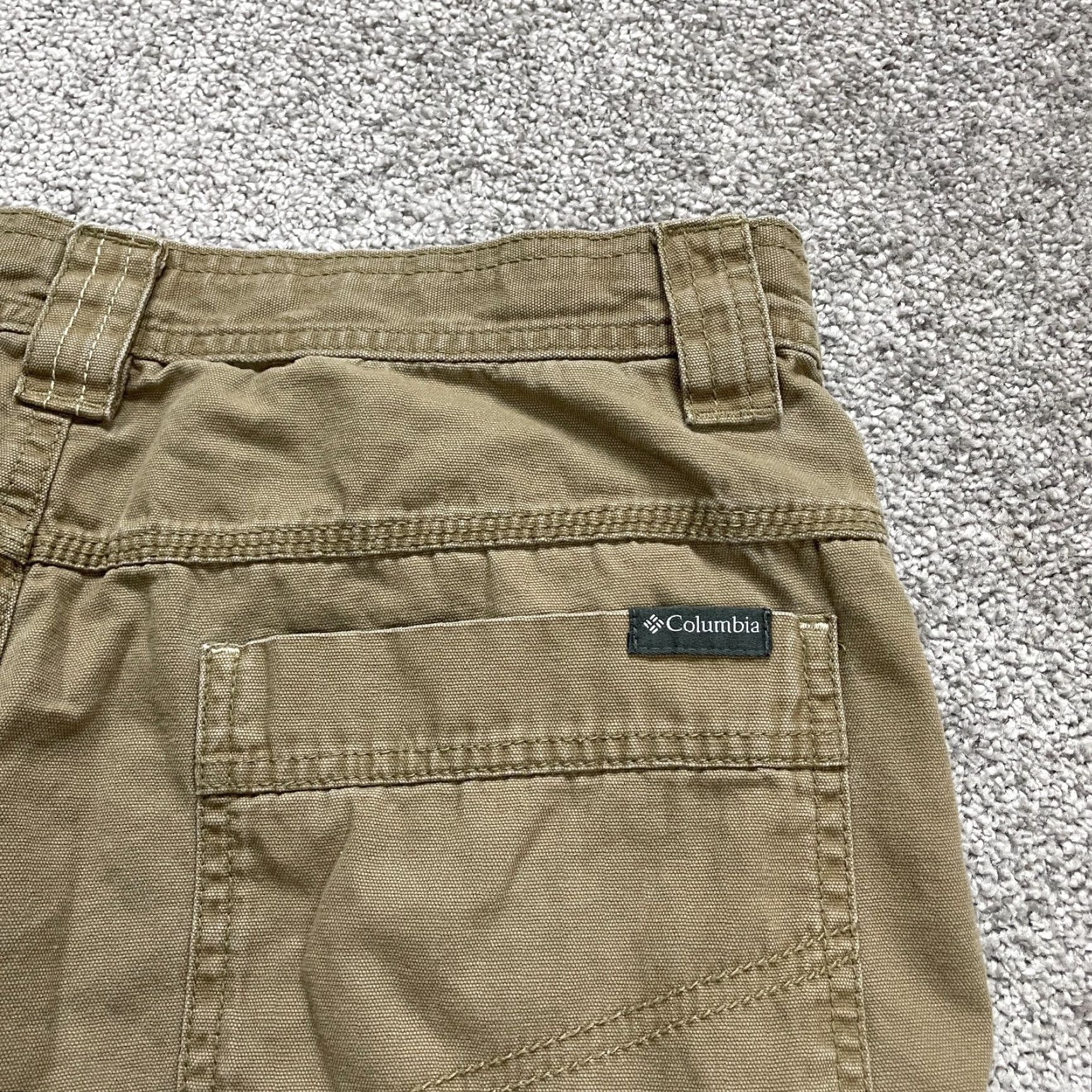 Vintage Columbia Omni Shield Mens Shorts 32x11 Brown Canvas Flat Front Snap Casual Chino Outdoor Sports Size US 32 / EU 48 - 4 Thumbnail