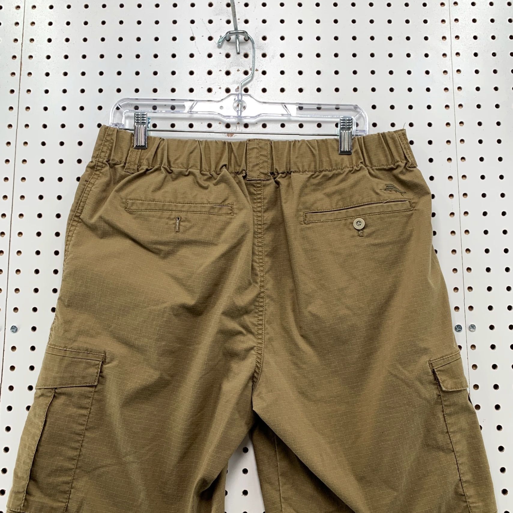Tommy Bahama VINTAGE Tommy Bahama Cargo Shorts Mens Size Large Brown Utility Pocket Outdoor 32x10 Size US 32 / EU 48 - 7 Thumbnail